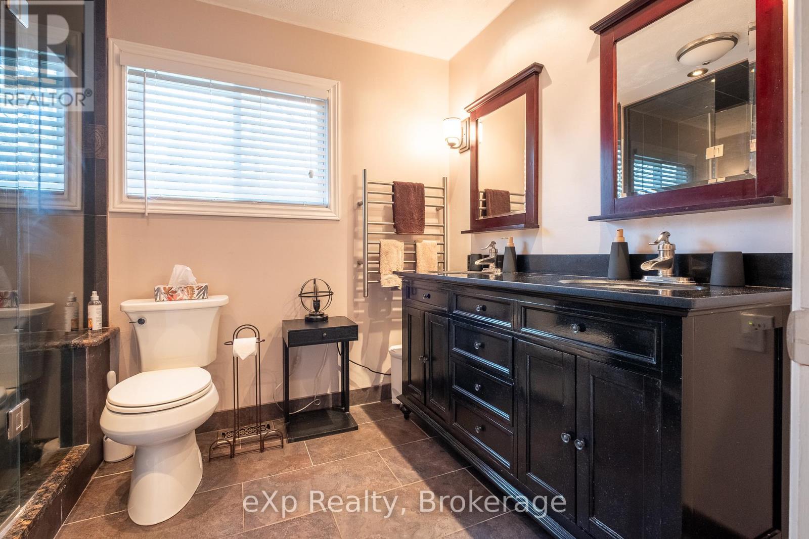 394213 Concession 2, West Grey, Ontario  N0C 1H0 - Photo 21 - X12138100