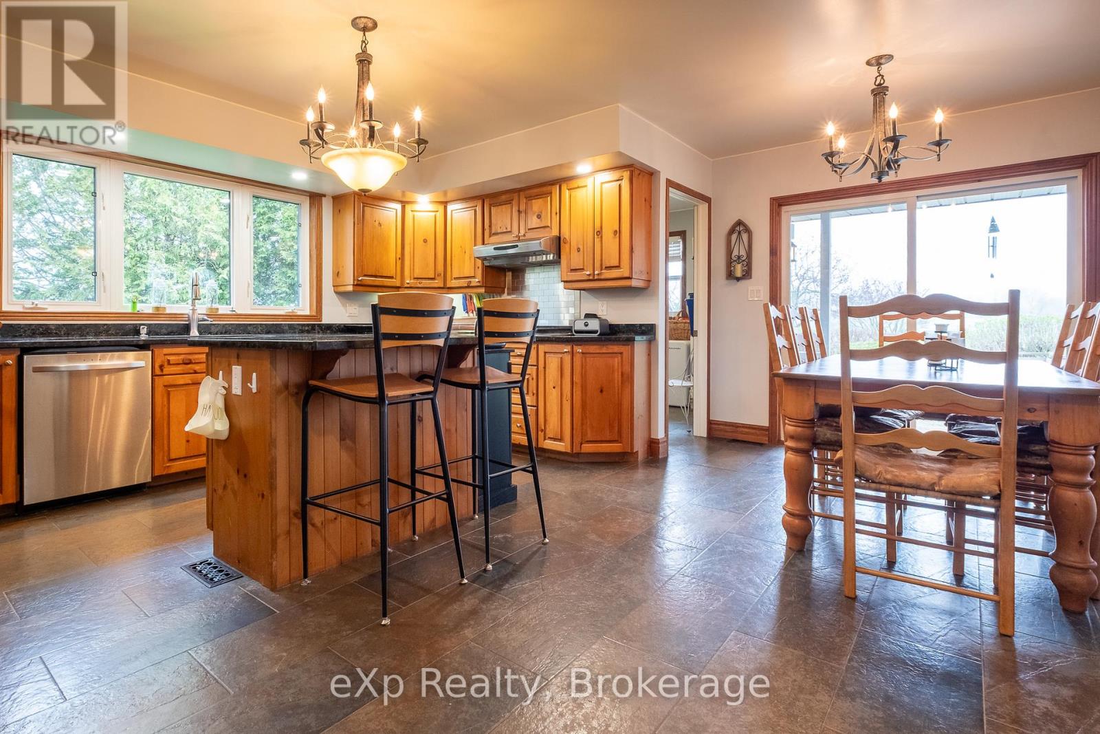 394213 Concession 2, West Grey, Ontario  N0C 1H0 - Photo 7 - X12138100