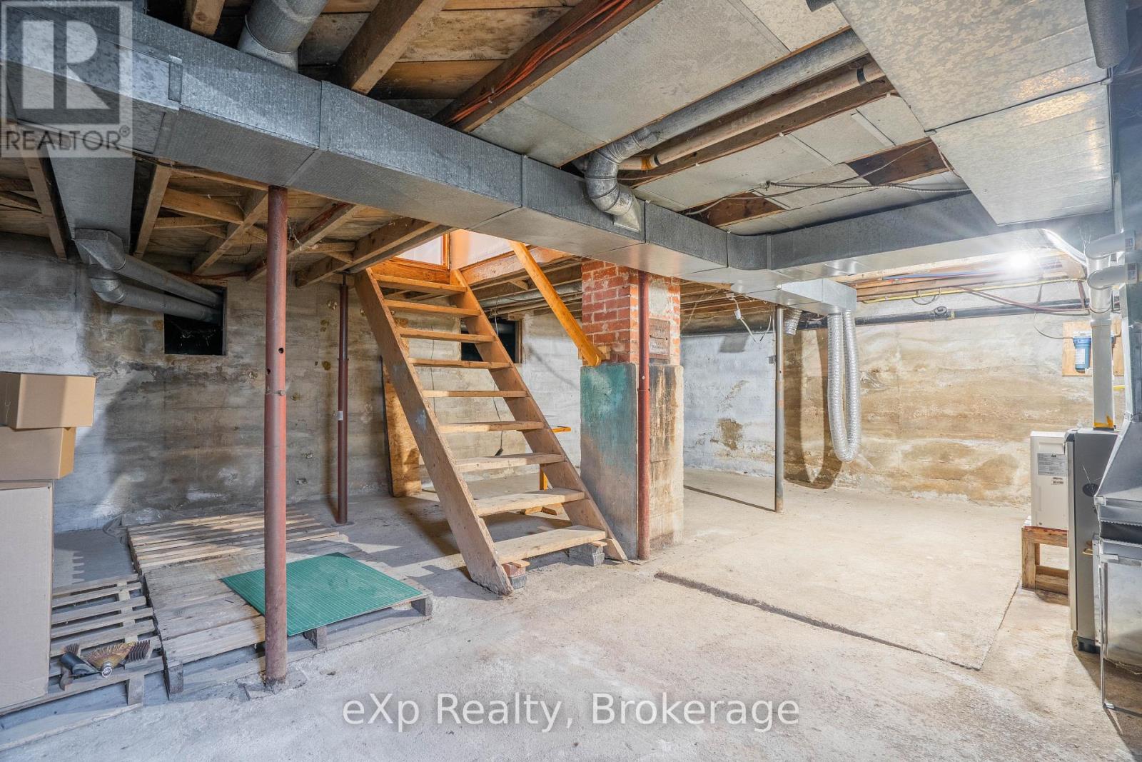 4 Alexander Street, Northern Bruce Peninsula, Ontario  N0H 1W0 - Photo 20 - X12138133