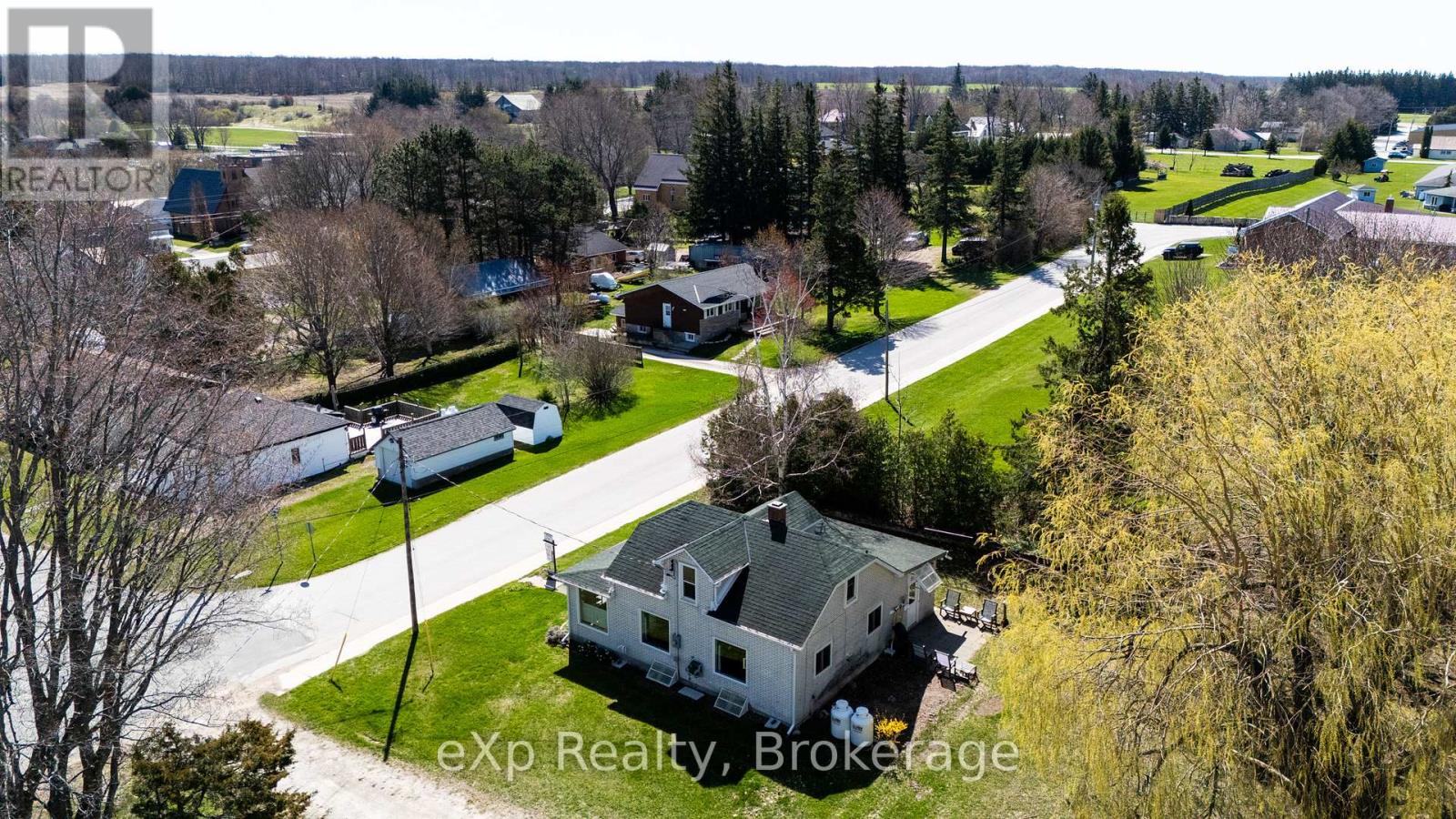 4 Alexander Street, Northern Bruce Peninsula, Ontario  N0H 1W0 - Photo 26 - X12138133