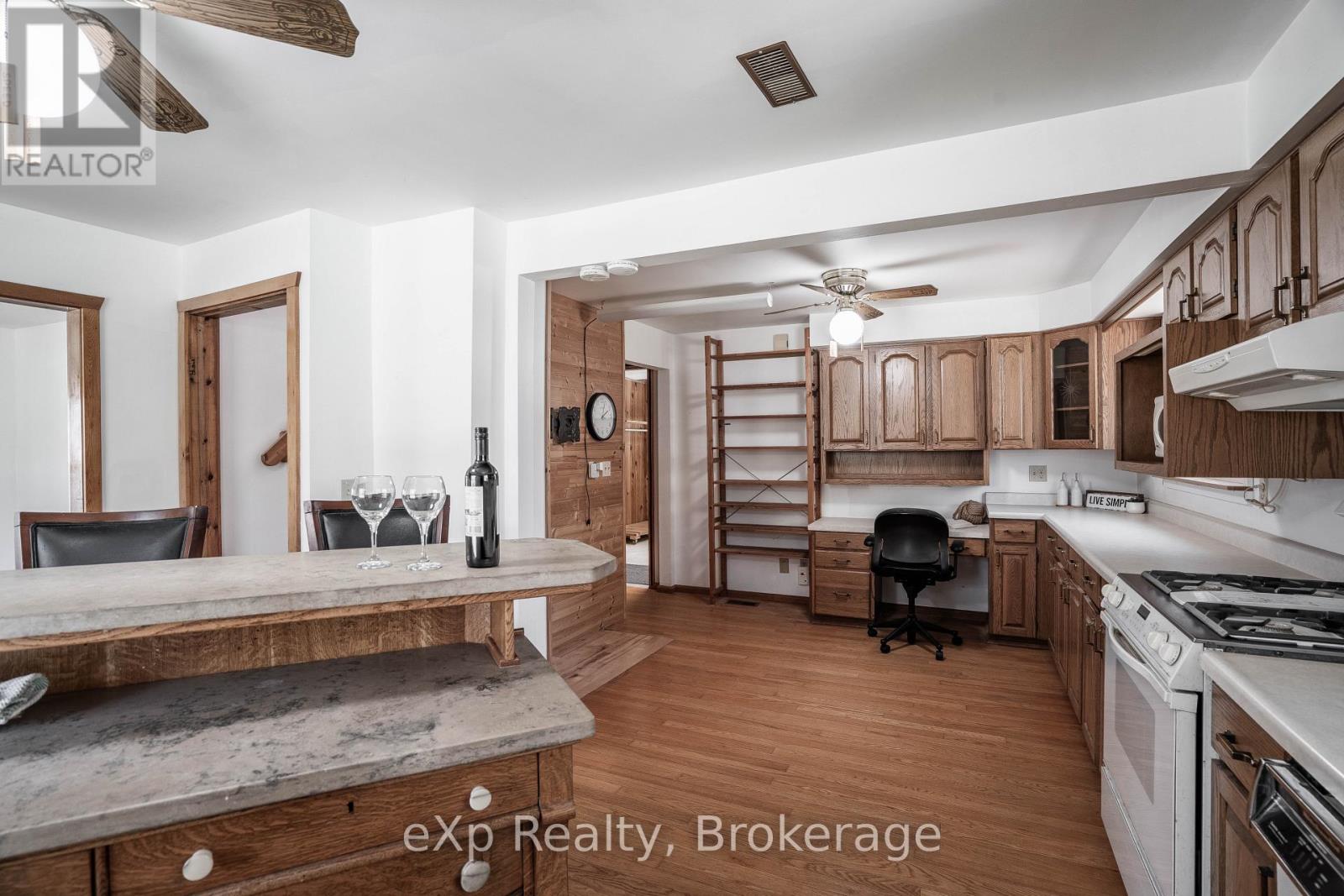 4 Alexander Street, Northern Bruce Peninsula, Ontario  N0H 1W0 - Photo 8 - X12138133