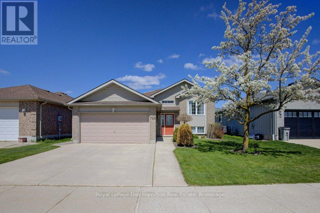 725 Kincaid Street, North Perth, Ontario  N4W 3T5 - Photo 1 - X12139326
