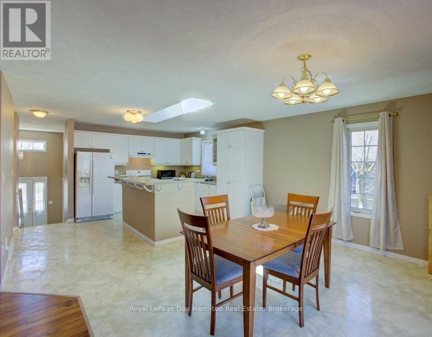 725 Kincaid Street, North Perth, Ontario  N4W 3T5 - Photo 7 - X12139326