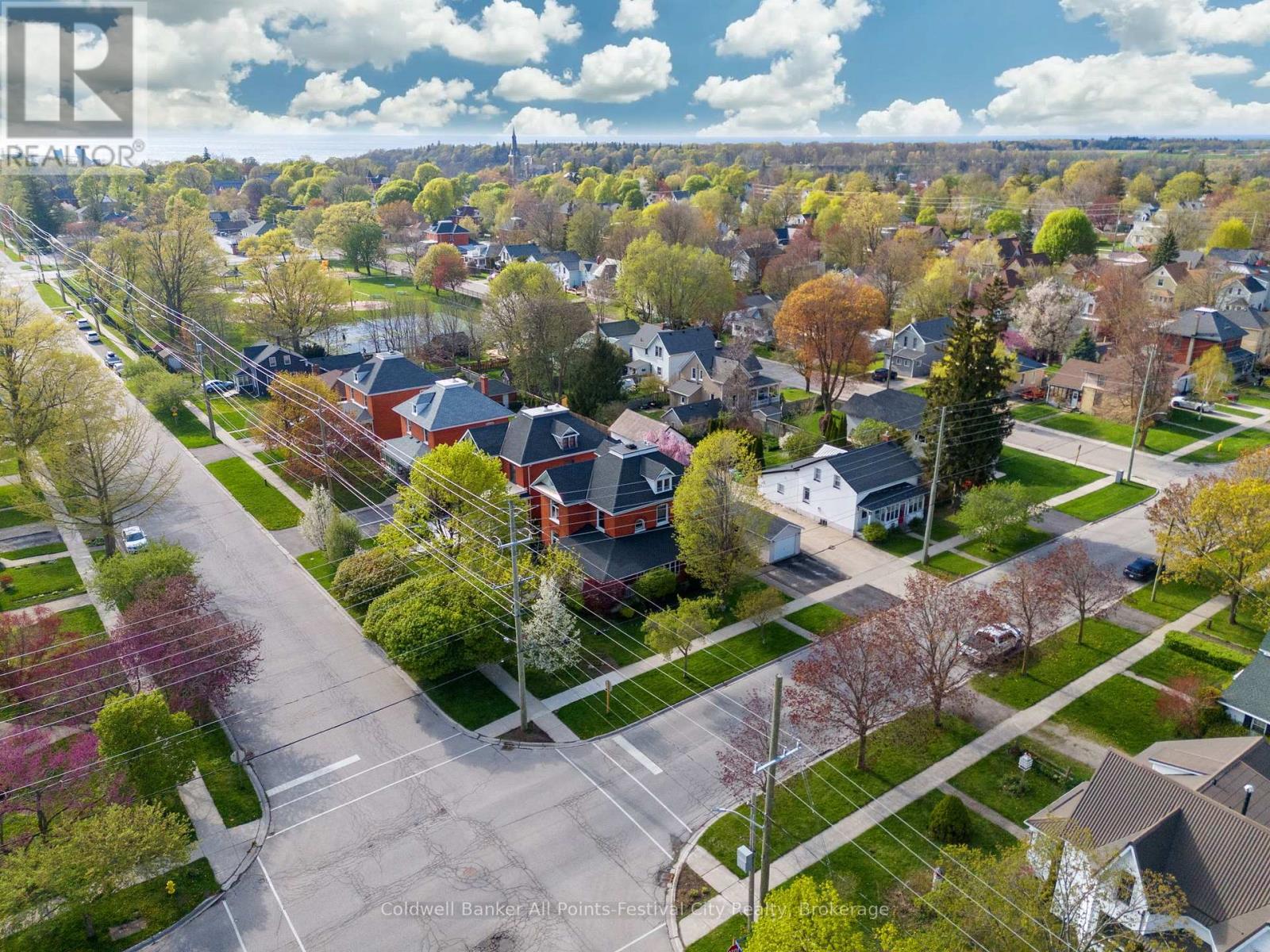 133 Nelson Street E, Goderich, Ontario  N7A 1S1 - Photo 4 - X12139411