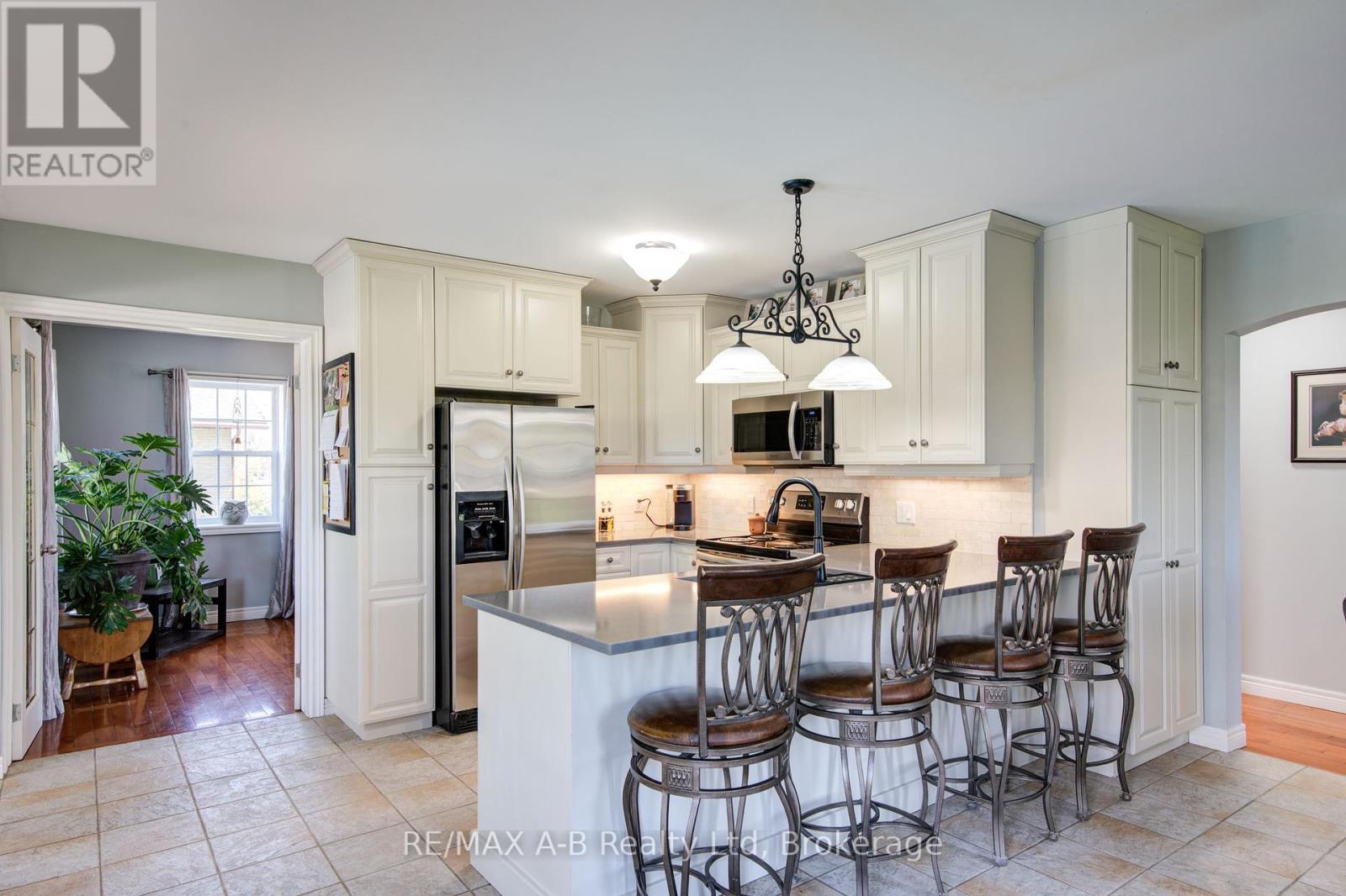 101 Rudy Avenue, East Zorra-Tavistock, Ontario  N0B 2R0 - Photo 11 - X12139631