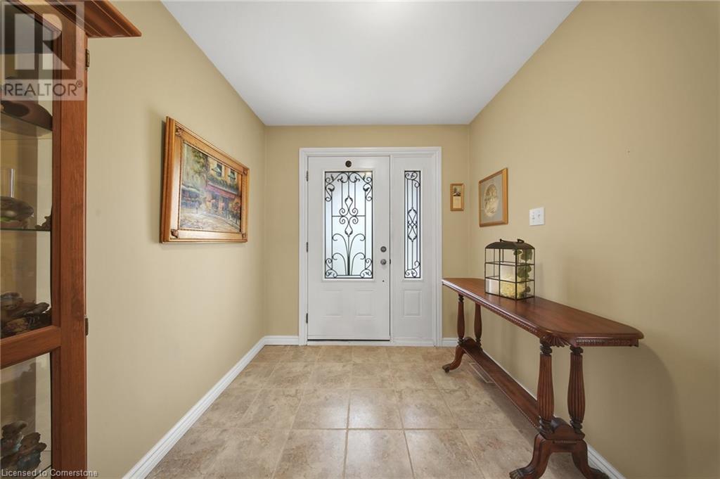 383 Ashworth Drive, Newmarket, Ontario  L3Y 6T7 - Photo 4 - 40727131