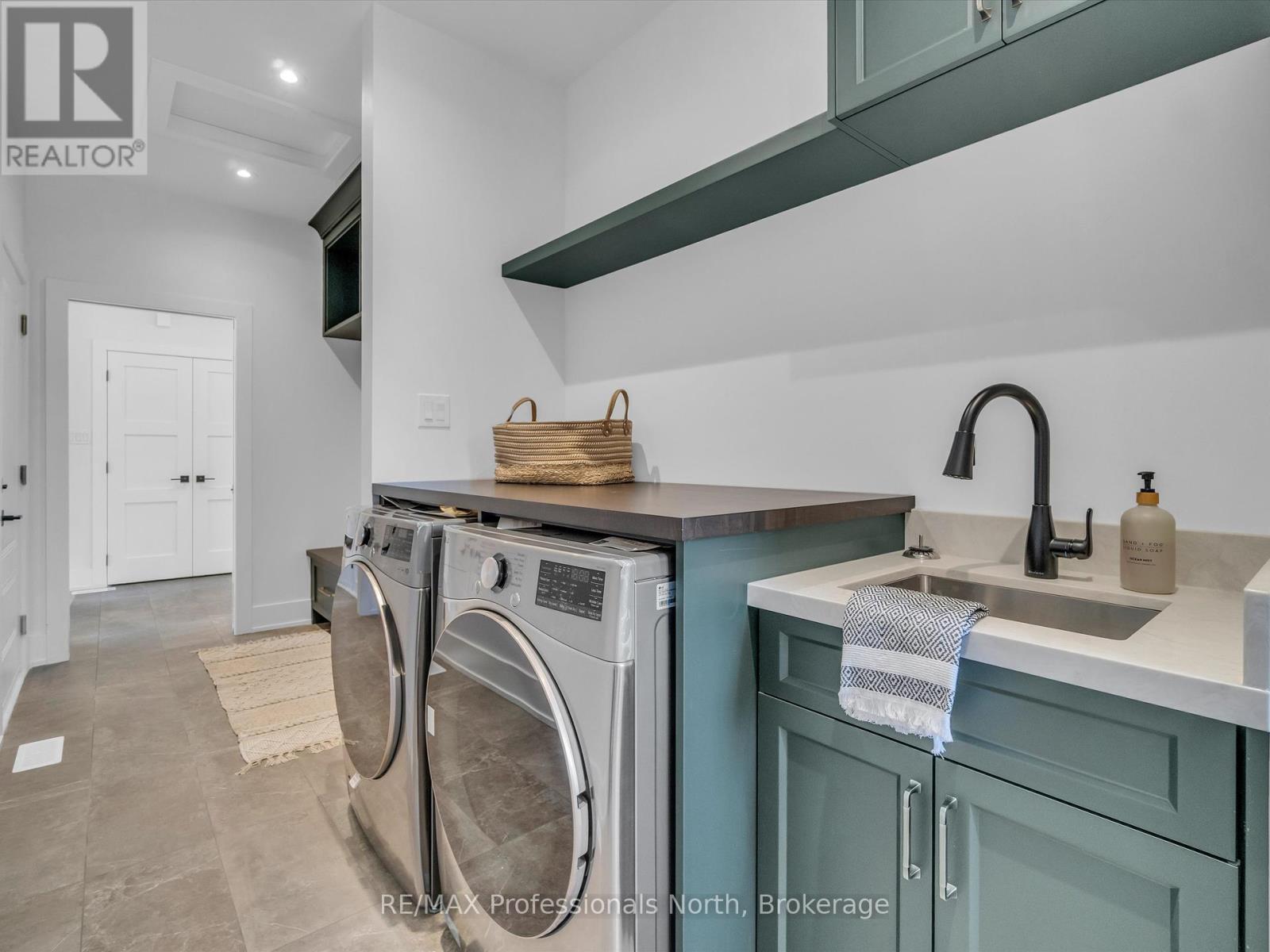 197 Etwell Road, Huntsville, Ontario  P1H 2J2 - Photo 35 - X12139983