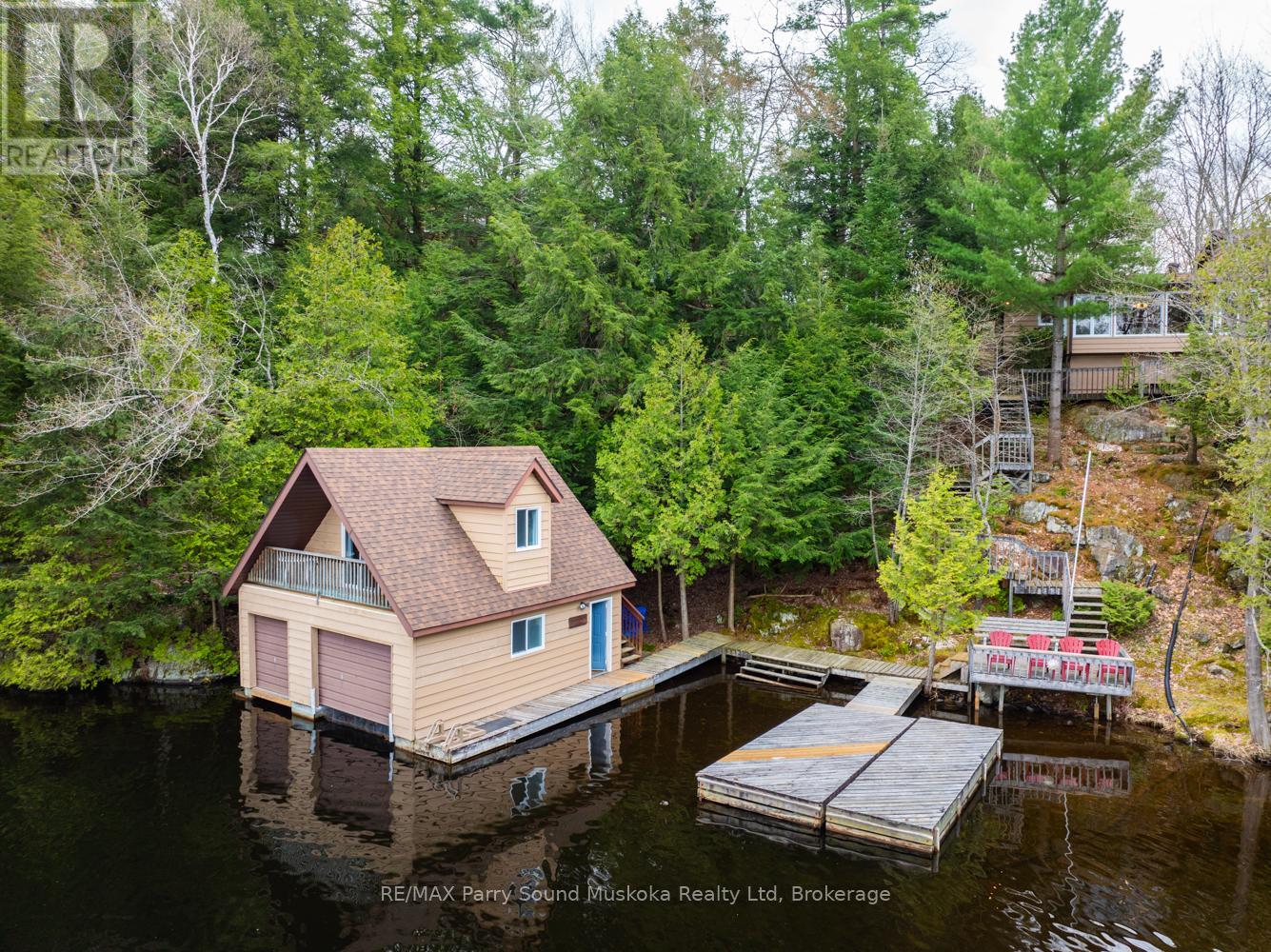 17 Tapatoo Trail, Seguin, Ontario  P2A 2W8 - Photo 3 - X12140157