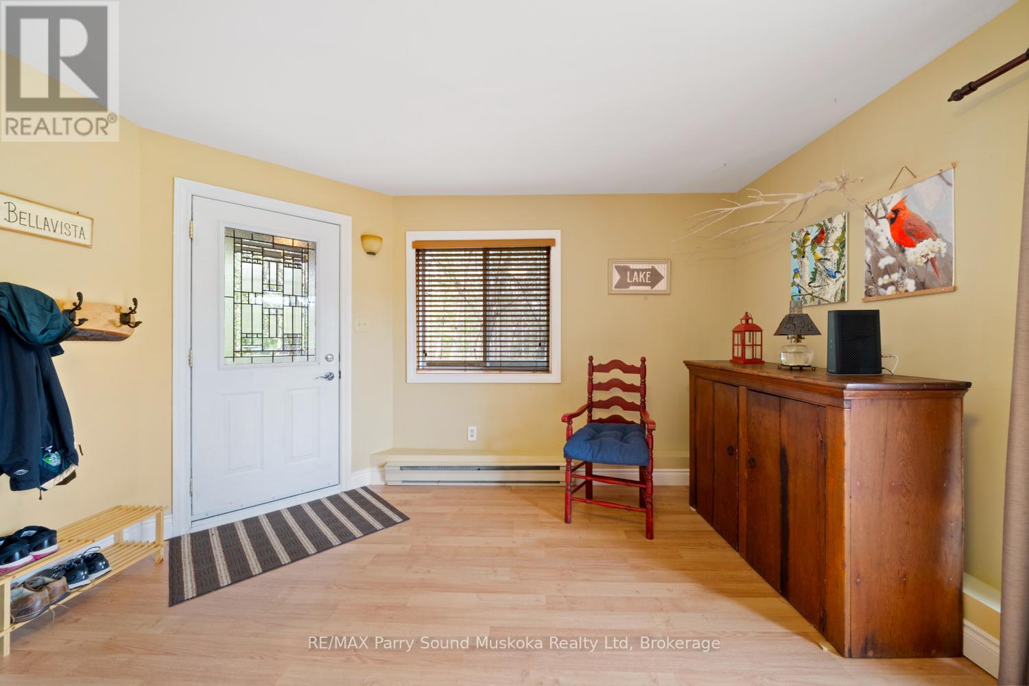 17 Tapatoo Trail, Seguin, Ontario  P2A 2W8 - Photo 8 - X12140157
