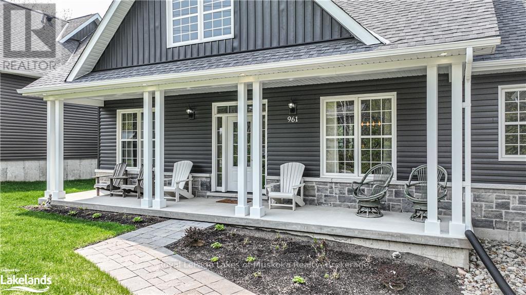 961 Muskoka Beach Road, Gravenhurst, Ontario  P1P 1A3 - Photo 16 - X10434246