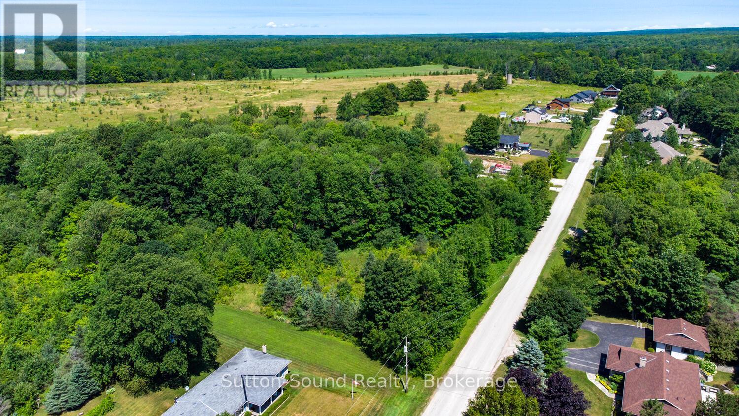 31 Everett Road, South Bruce Peninsula, Ontario  N0H 2T0 - Photo 15 - X12141235