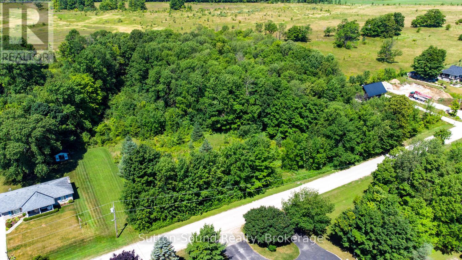 31 Everett Road, South Bruce Peninsula, Ontario  N0H 2T0 - Photo 16 - X12141235