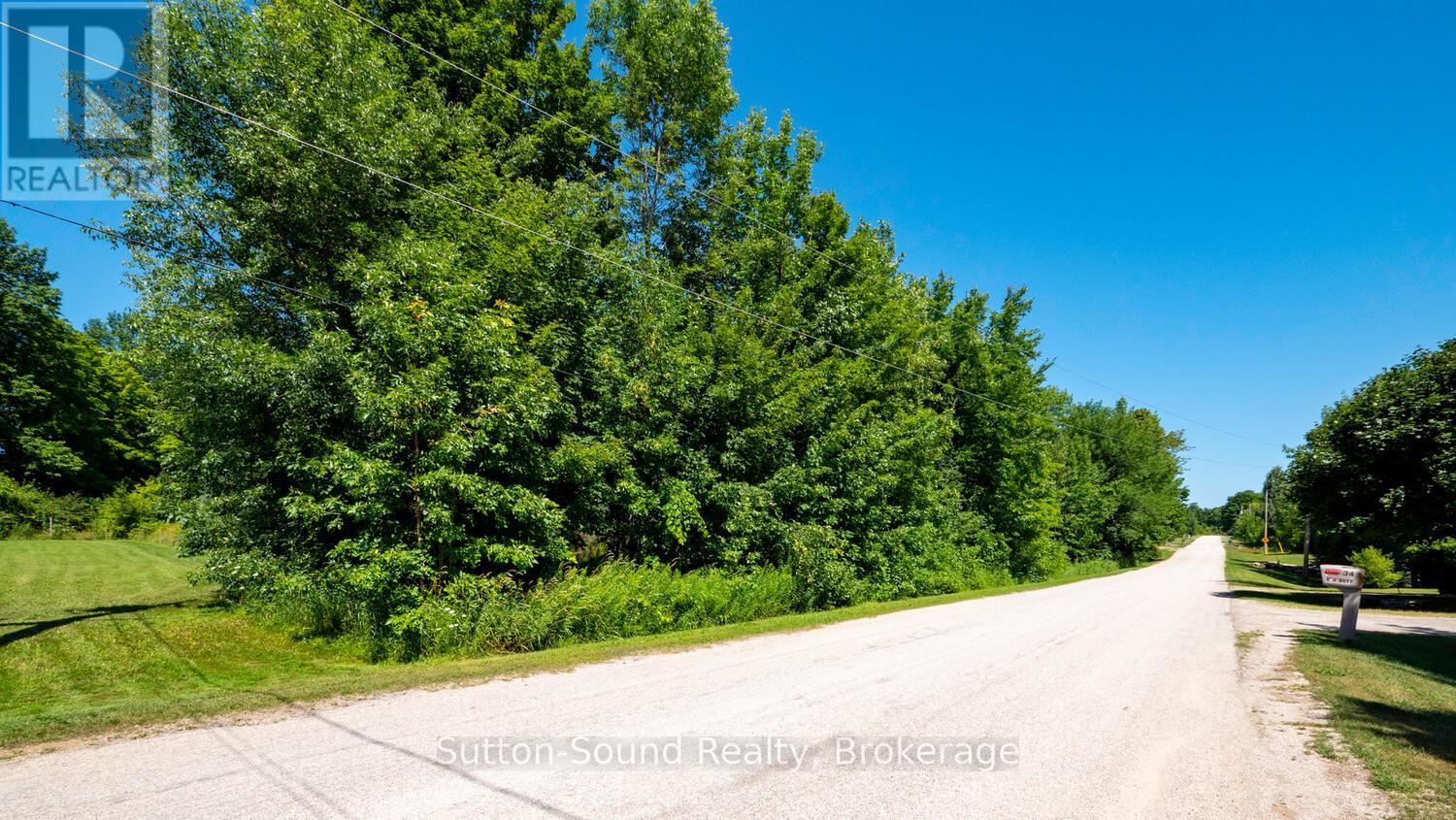 31 Everett Road, South Bruce Peninsula, Ontario  N0H 2T0 - Photo 4 - X12141235