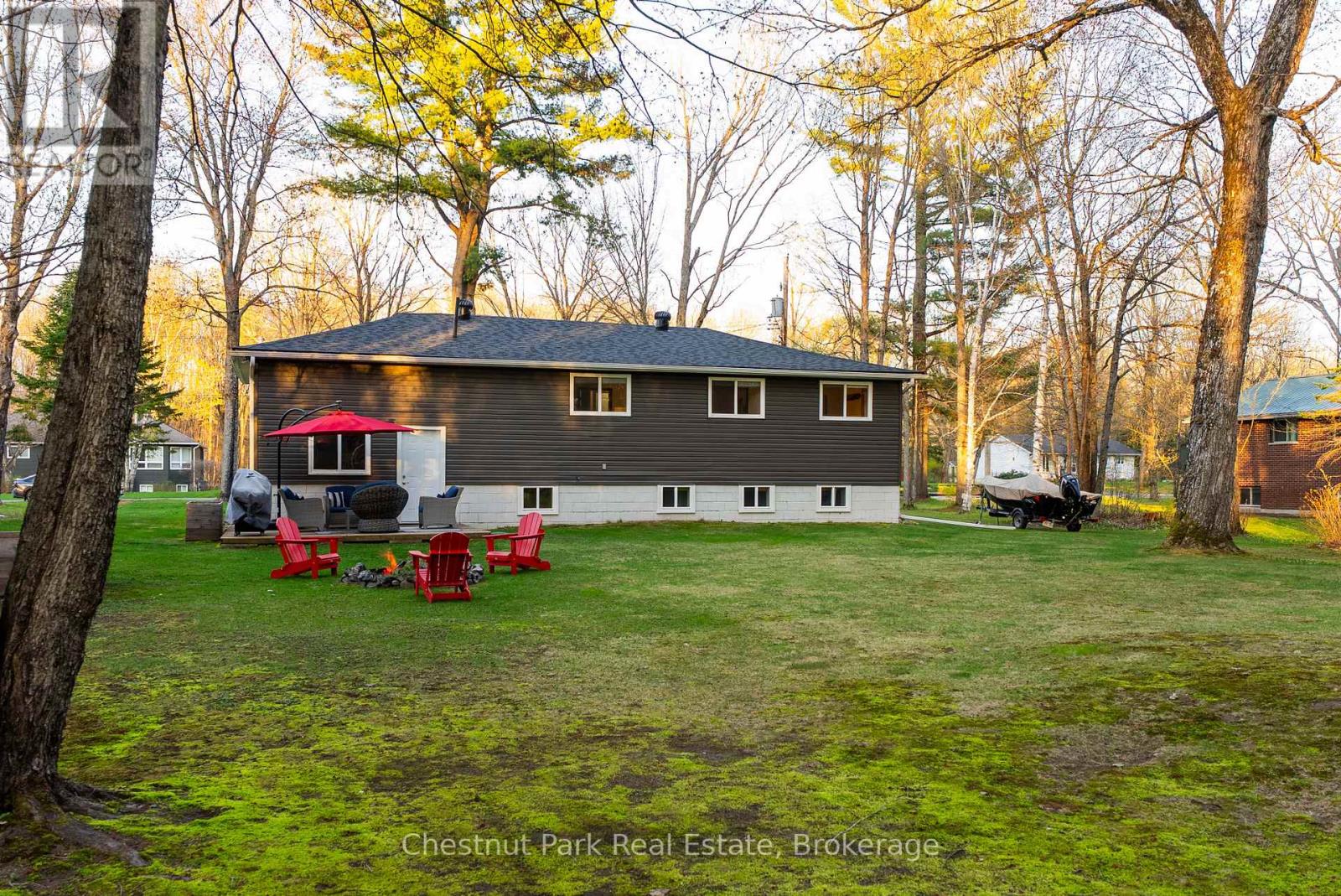 104 Bridgedale Road, Huntsville, Ontario  P0B 1L0 - Photo 13 - X12142771