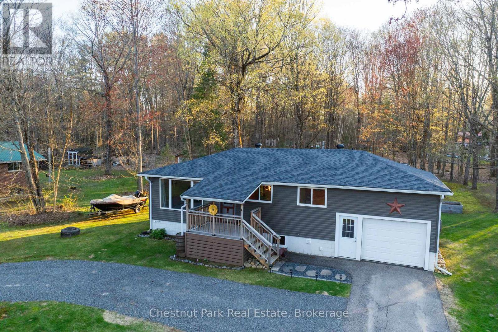 104 Bridgedale Road, Huntsville, Ontario  P0B 1L0 - Photo 3 - X12142771
