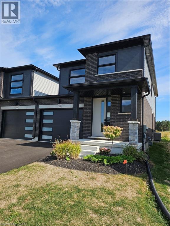 102 THACKERAY Way, Harriston, Ontario