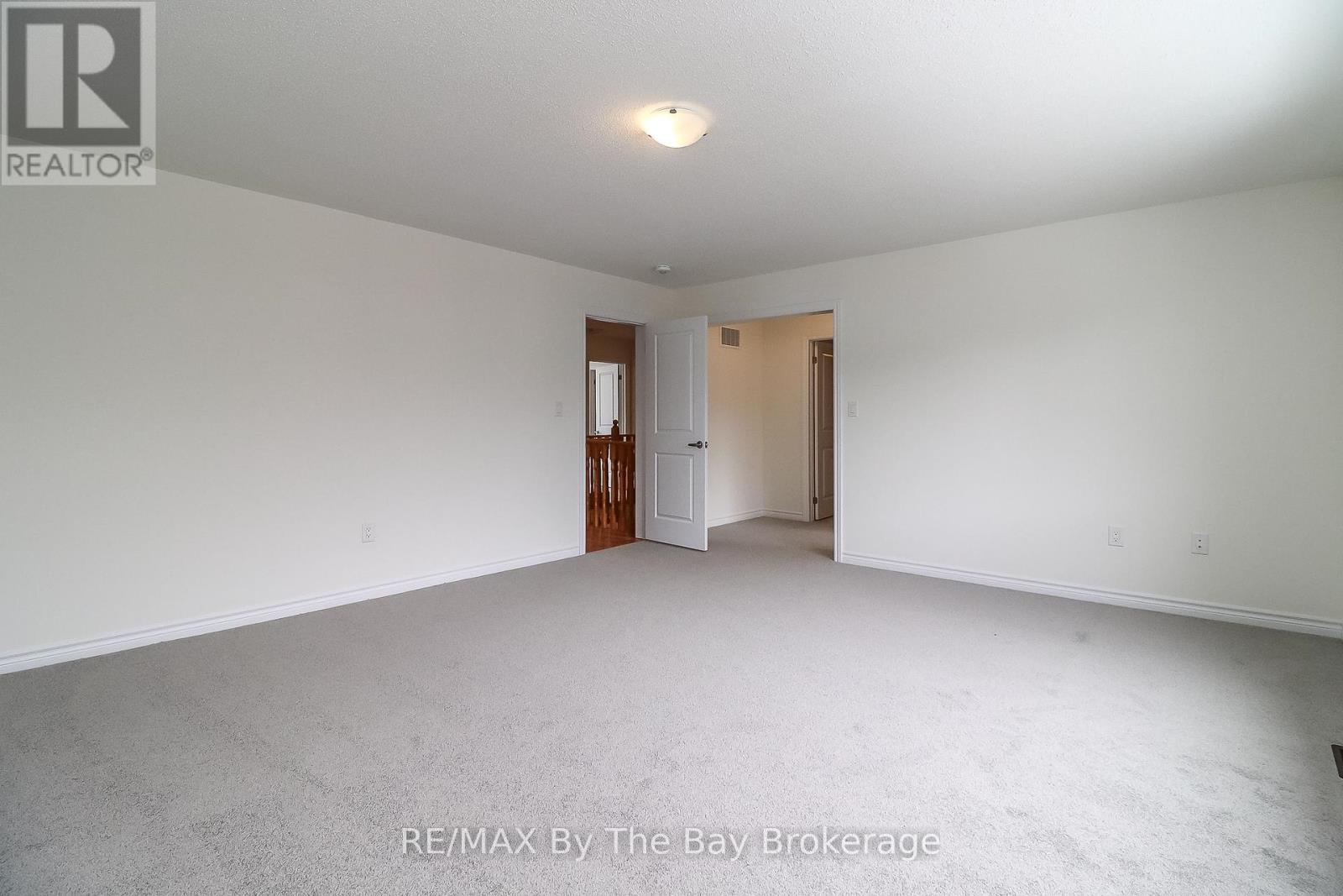 151 Rosanne Circle, Wasaga Beach, Ontario  L9Z 0N1 - Photo 30 - S12143616