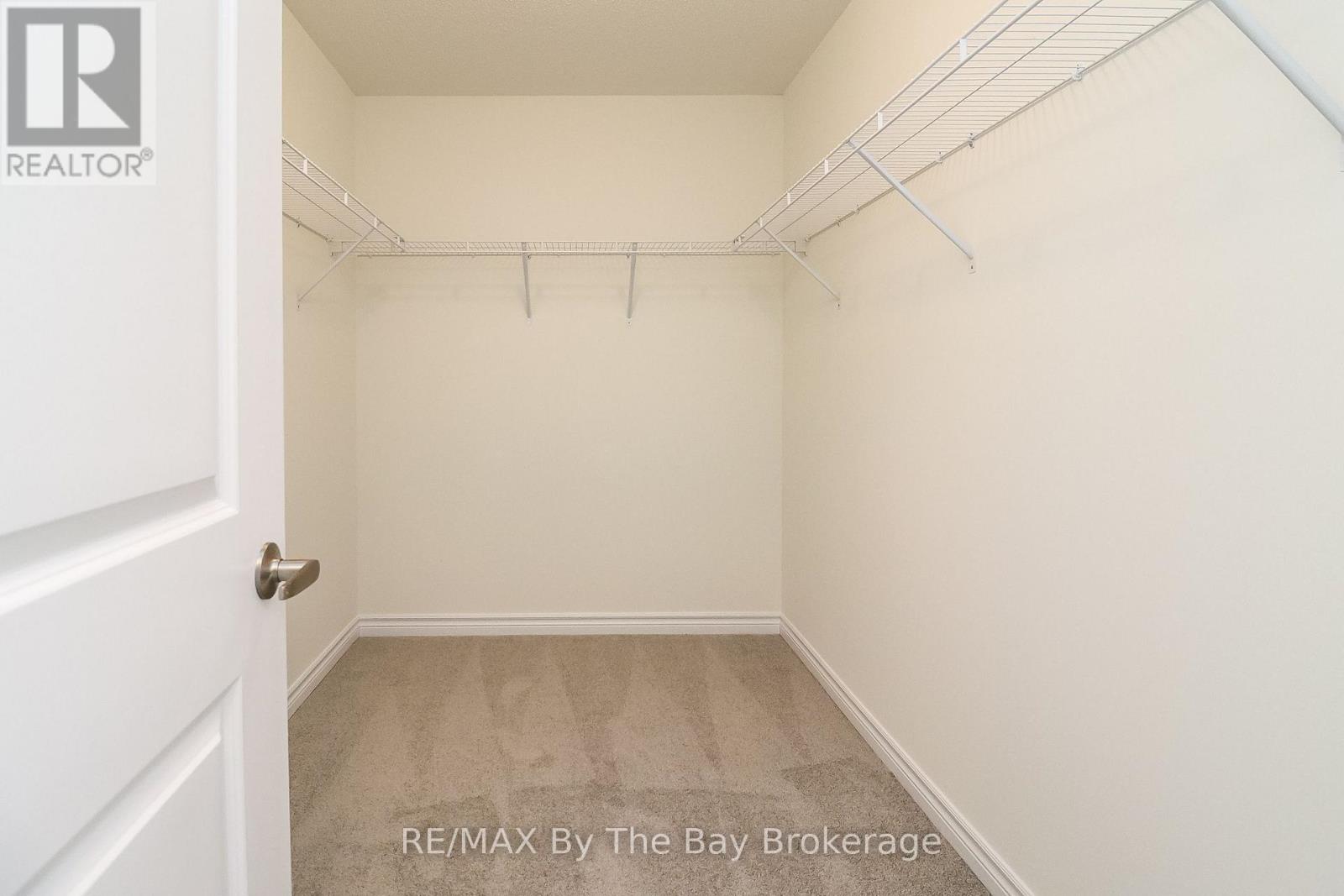 151 Rosanne Circle, Wasaga Beach, Ontario  L9Z 0N1 - Photo 33 - S12143616