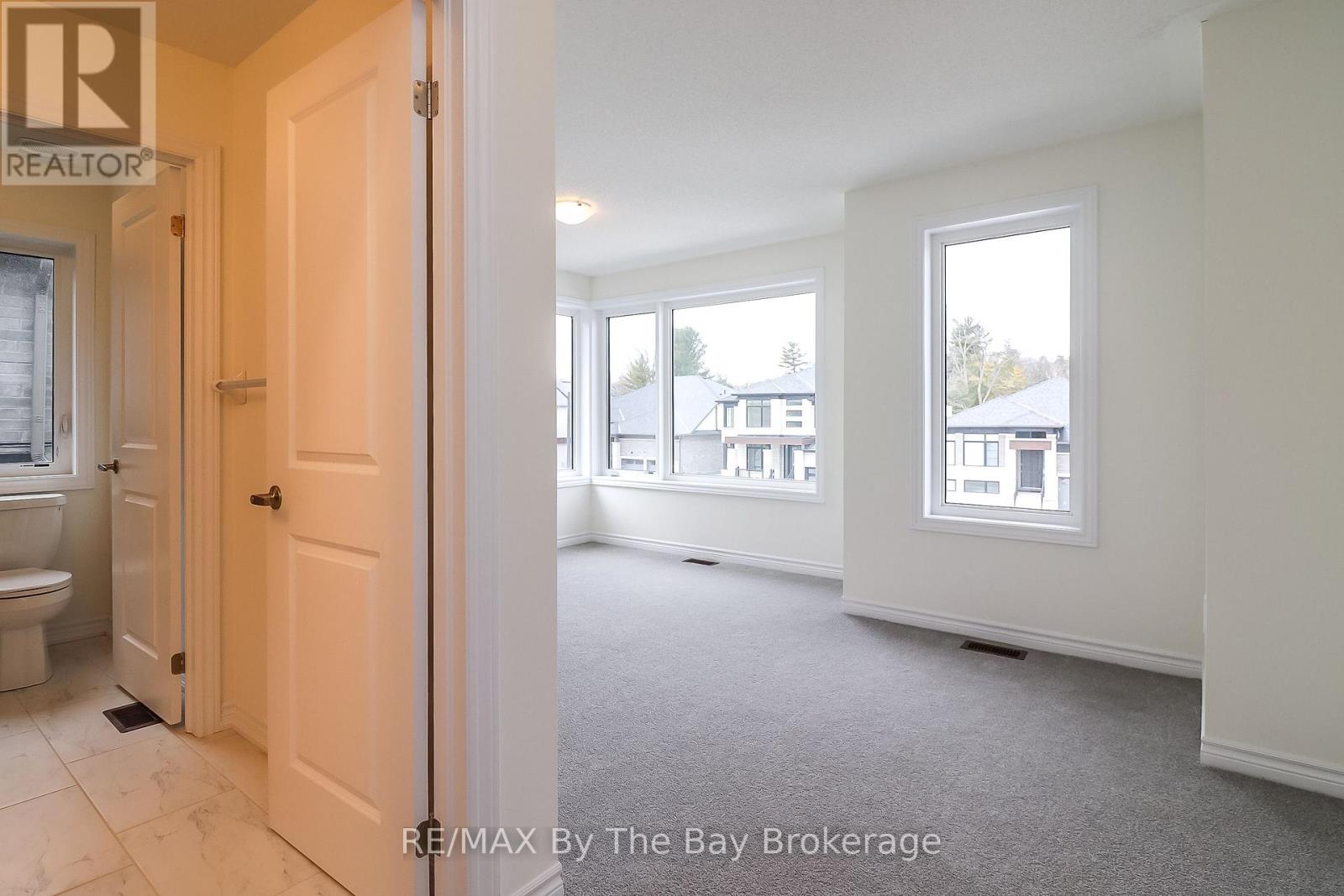151 Rosanne Circle, Wasaga Beach, Ontario  L9Z 0N1 - Photo 38 - S12143616