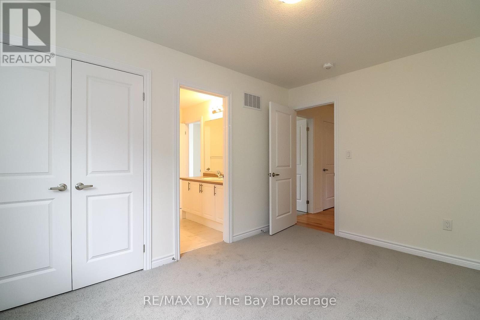 151 Rosanne Circle, Wasaga Beach, Ontario  L9Z 0N1 - Photo 40 - S12143616