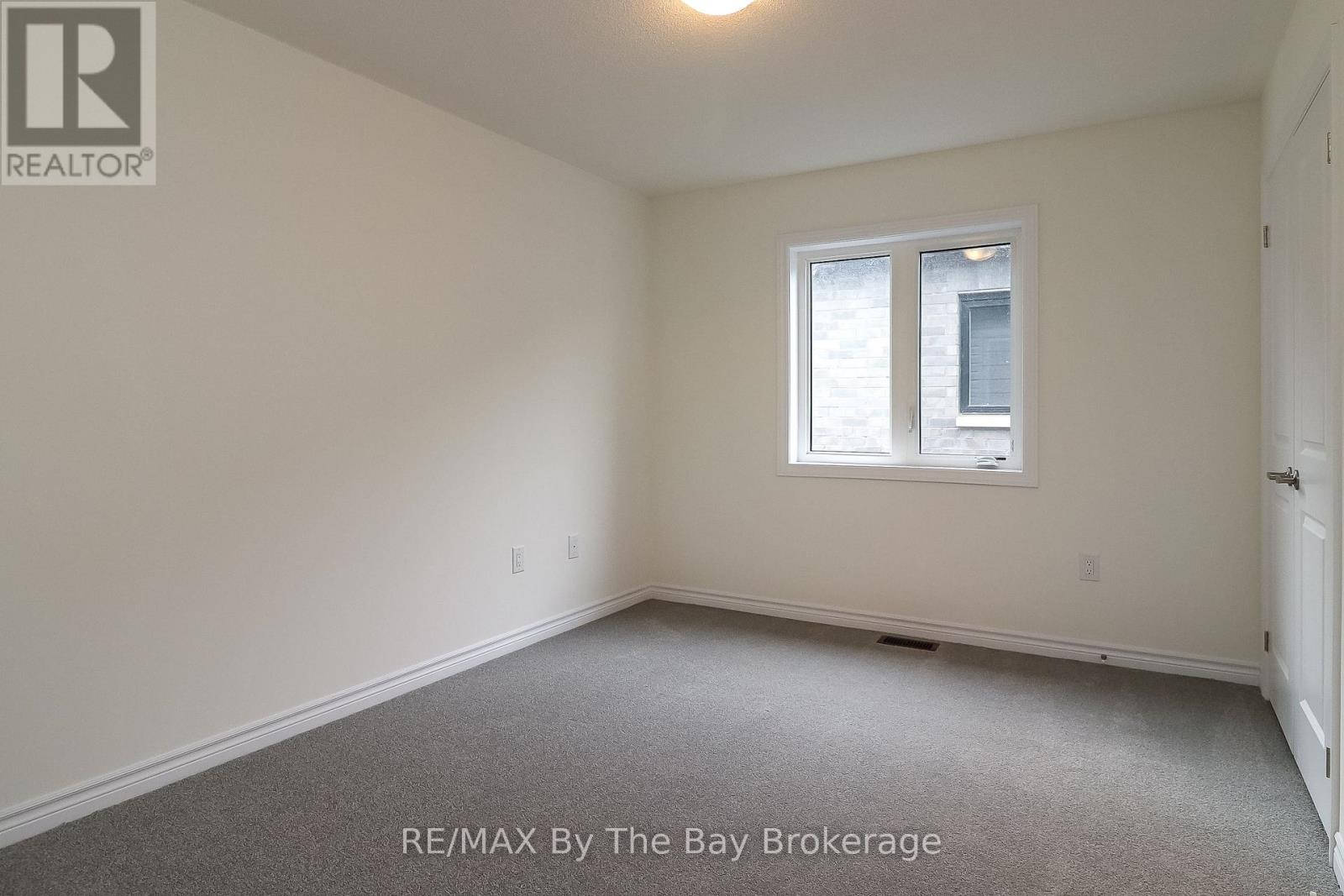 151 Rosanne Circle, Wasaga Beach, Ontario  L9Z 0N1 - Photo 42 - S12143616