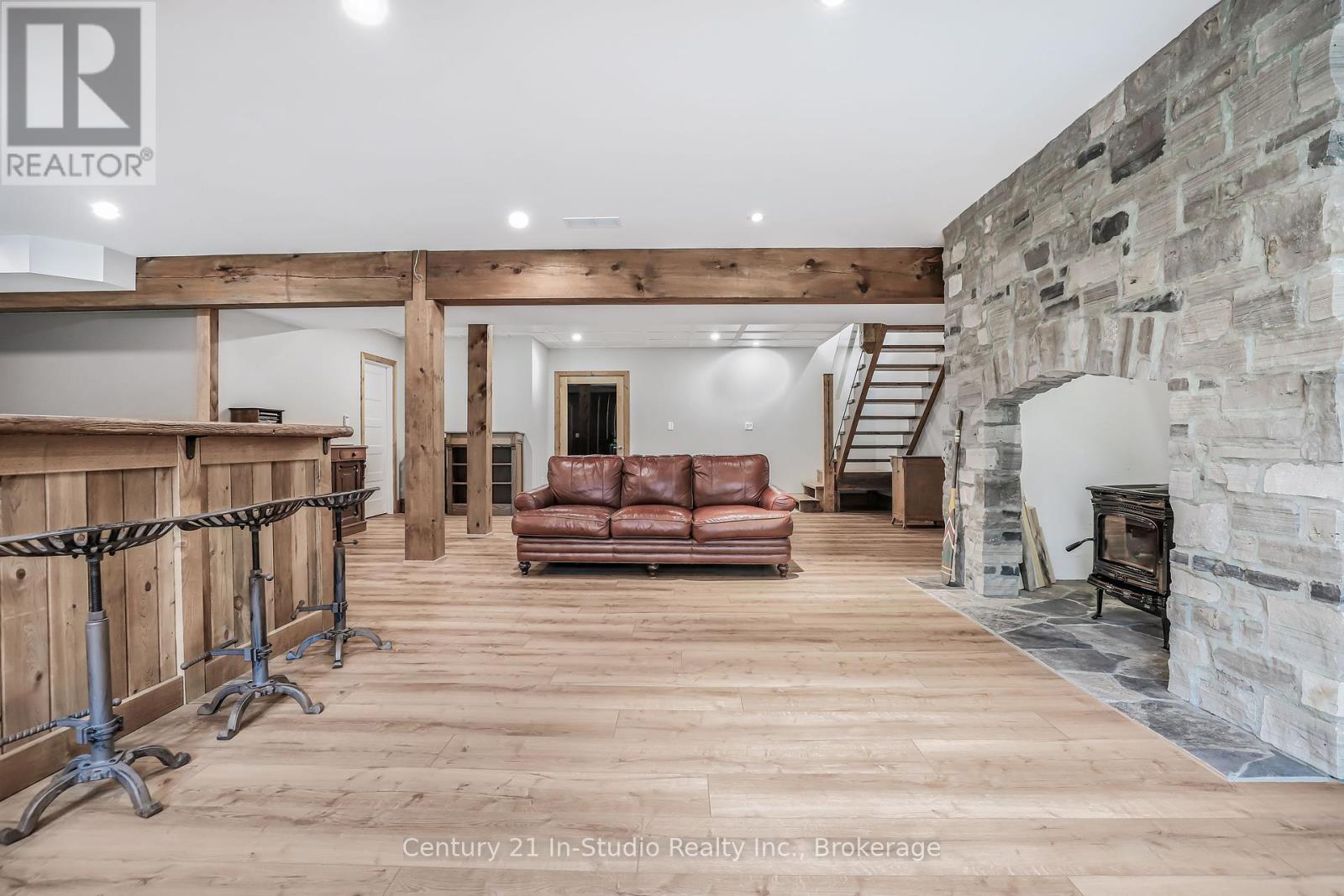 166 Clarendon Street, Saugeen Shores, Ontario  N0H 2L0 - Photo 43 - X12143608