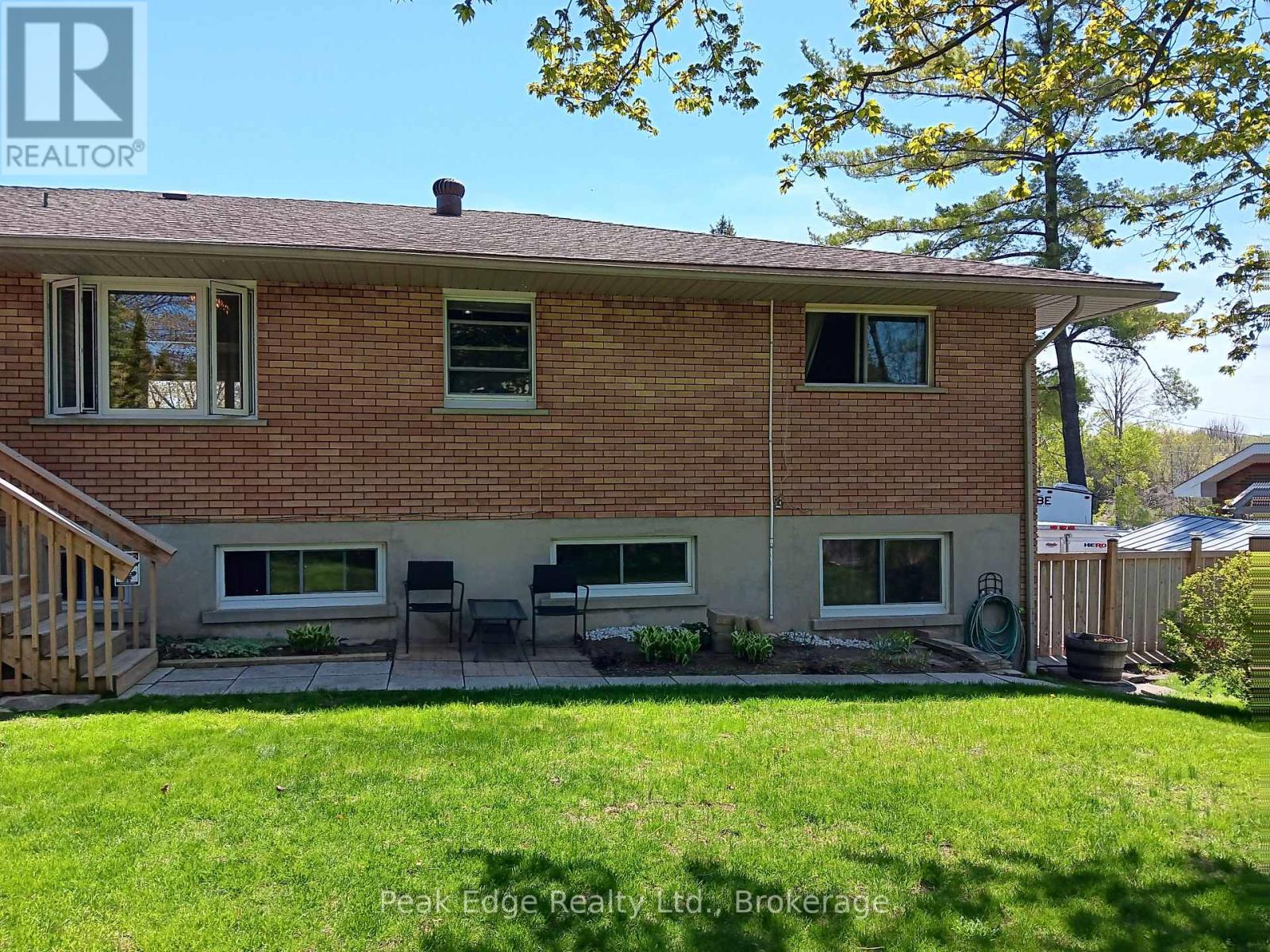 30 7 Th Street, Hanover, Ontario  N4N 1G2 - Photo 8 - X12144082