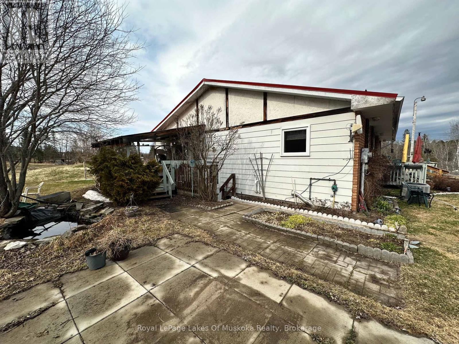 250 Stephenson 12 Road W, Huntsville, Ontario  P0B 1M0 - Photo 2 - X12144589