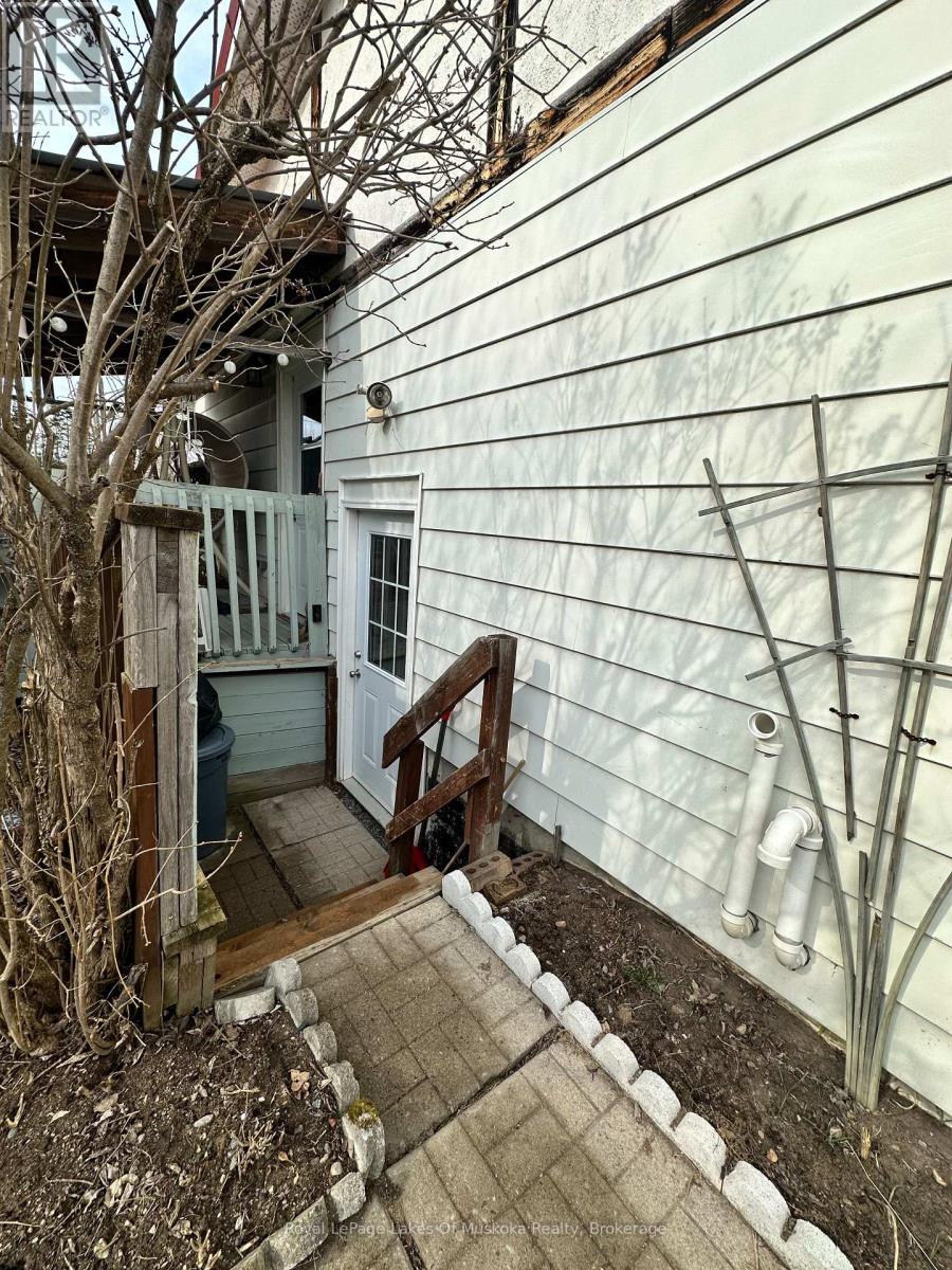 250 Stephenson 12 Road W, Huntsville, Ontario  P0B 1M0 - Photo 3 - X12144589