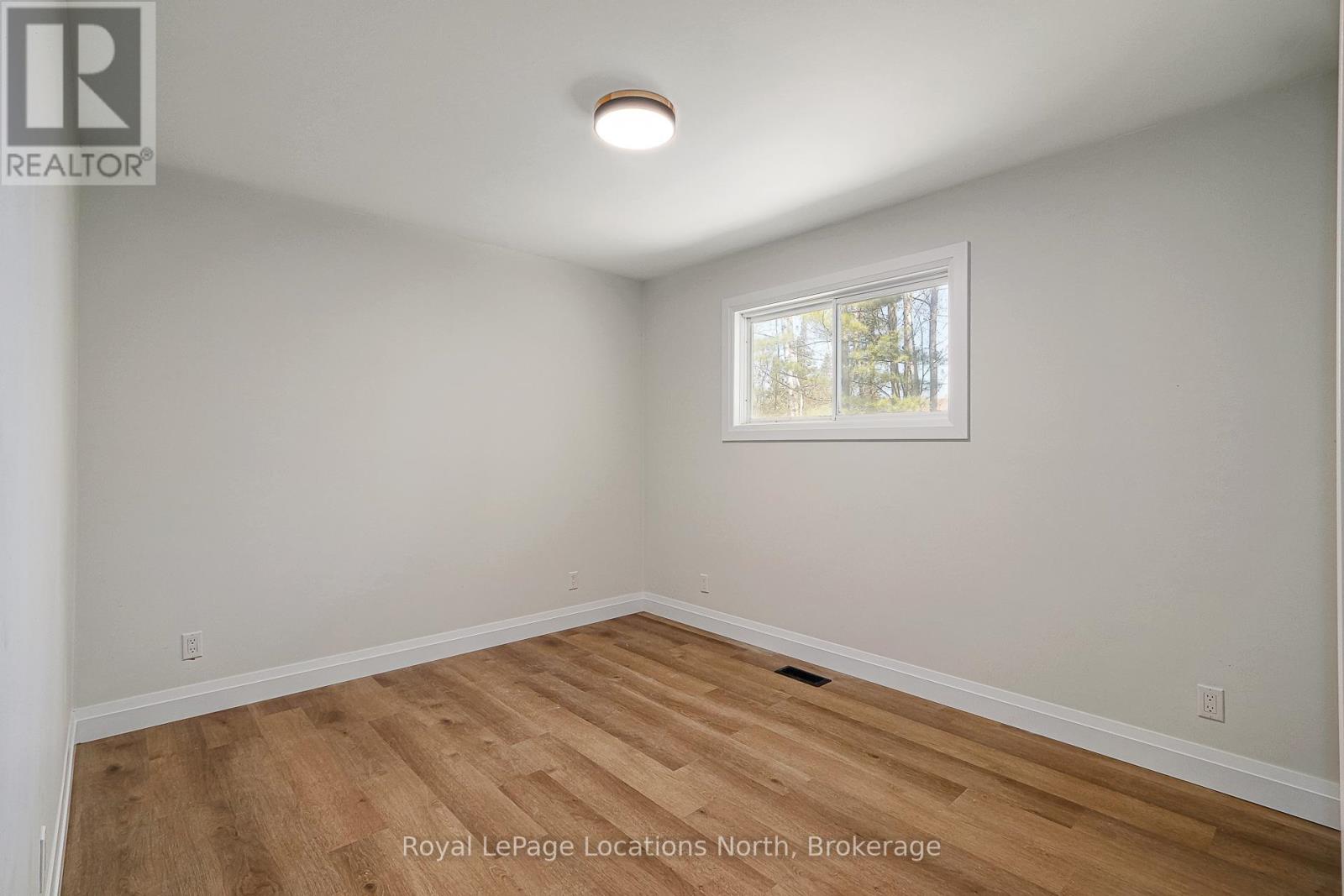 11 Lisbon Court, Wasaga Beach, Ontario  L9Z 1L2 - Photo 24 - S12145126