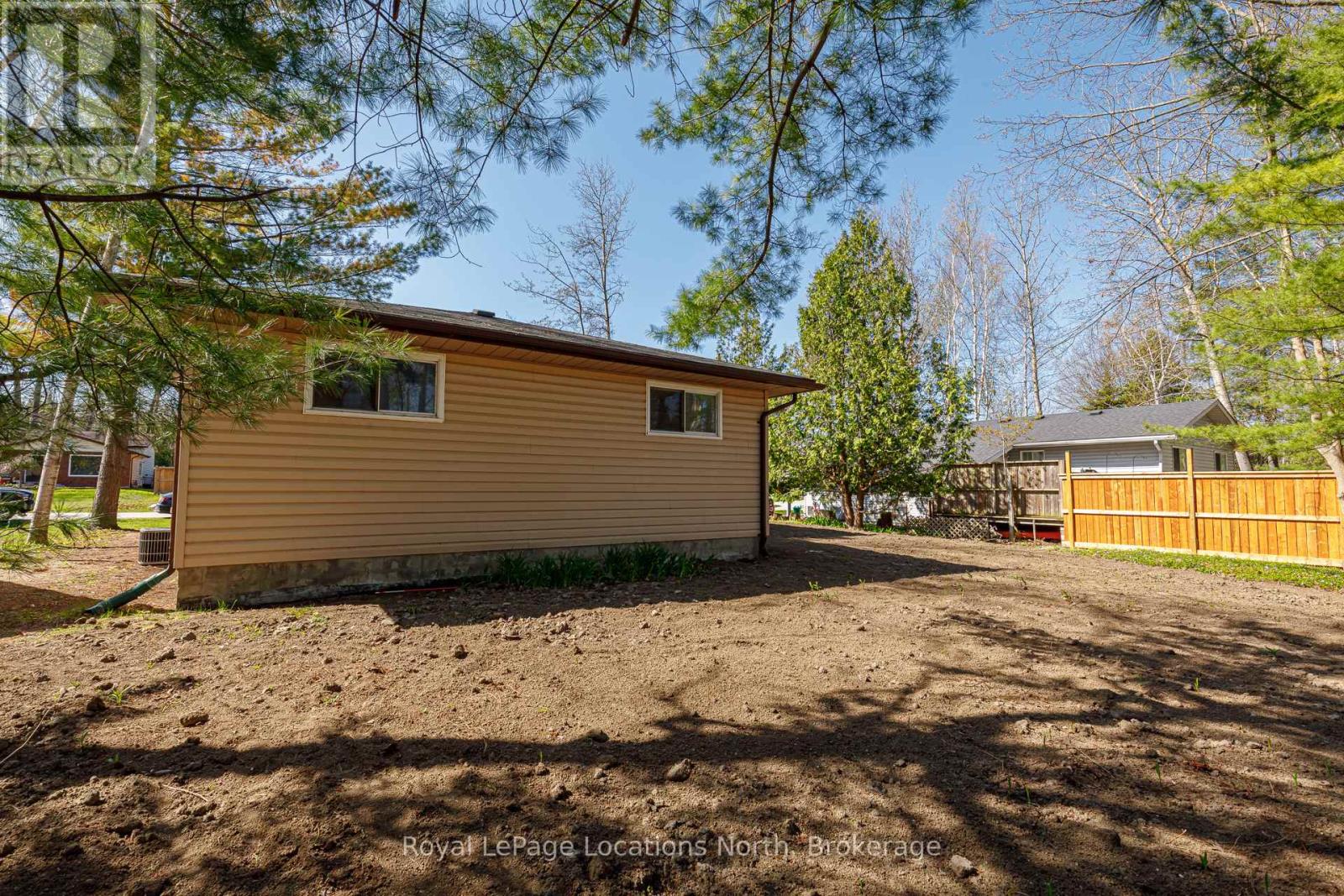 11 Lisbon Court, Wasaga Beach, Ontario  L9Z 1L2 - Photo 45 - S12145126