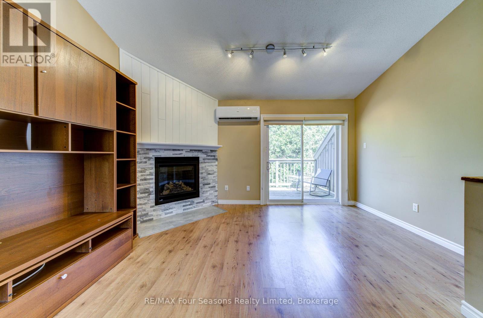 226 - 17 Harbour Street W, Collingwood, Ontario  L9Y 5B4 - Photo 11 - S12145511
