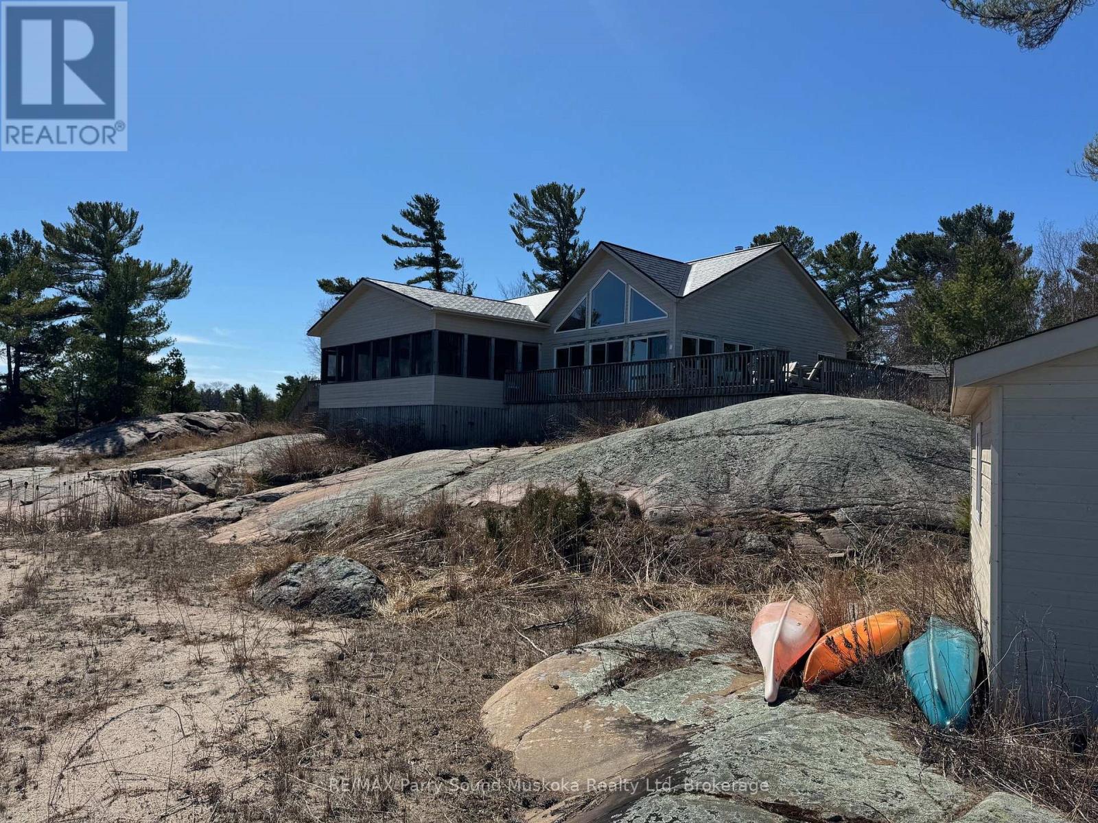 1 B844, The Archipelago, Ontario