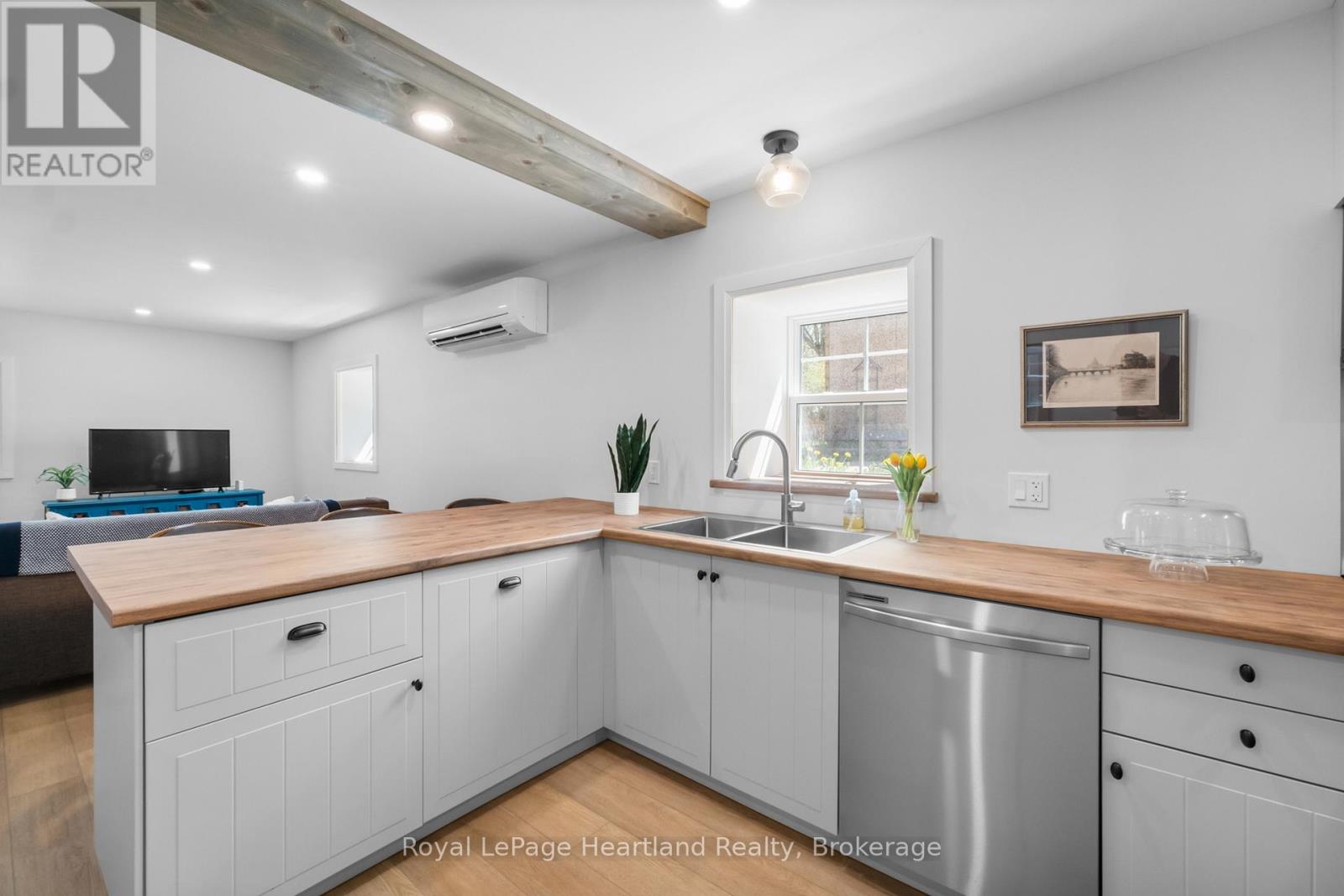 10 Jessie Street, Huron-Kinloss, Ontario  N0G 2R0 - Photo 18 - X12145613