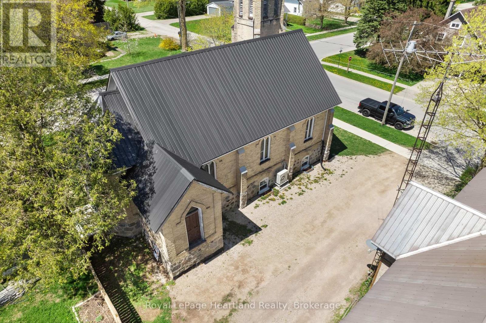 10 Jessie Street, Huron-Kinloss, Ontario  N0G 2R0 - Photo 31 - X12145613