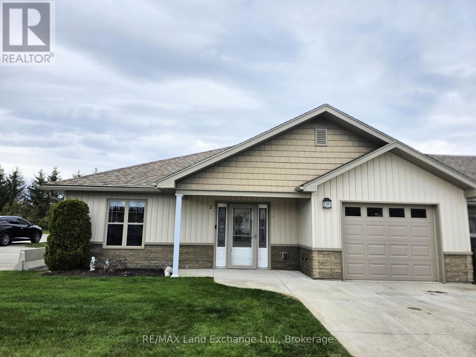 1 - 264 Saratoga Road, Kincardine, Ontario  N2Z 0C8 - Photo 1 - X12145673