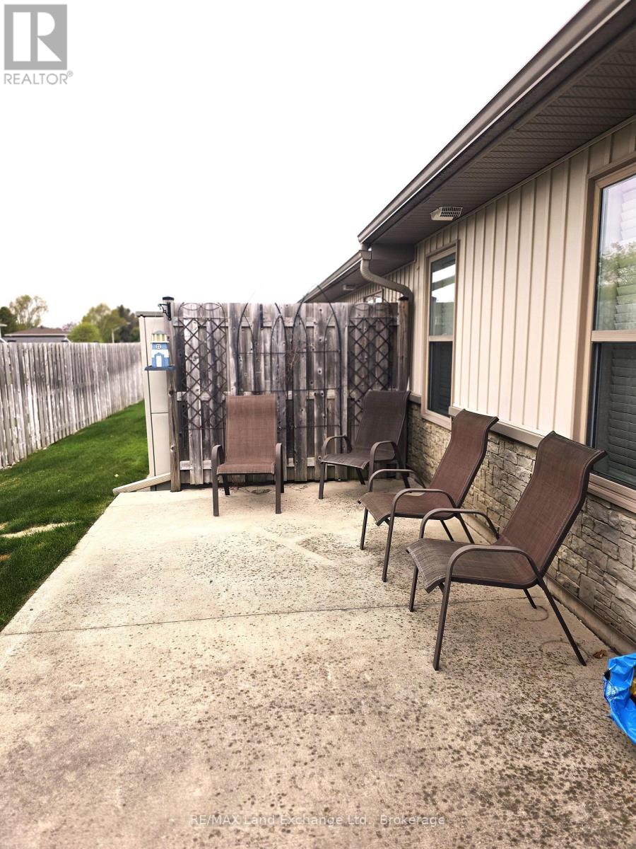 1 - 264 Saratoga Road, Kincardine, Ontario  N2Z 0C8 - Photo 10 - X12145673