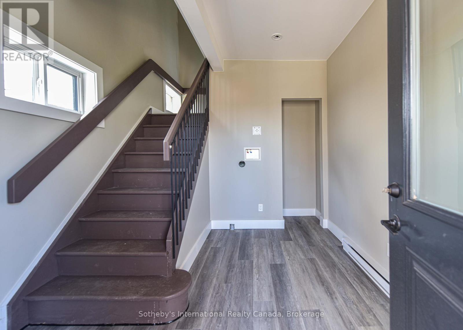 177 Parkview Avenue, Orillia, Ontario  L3V 4M4 - Photo 15 - S12145820