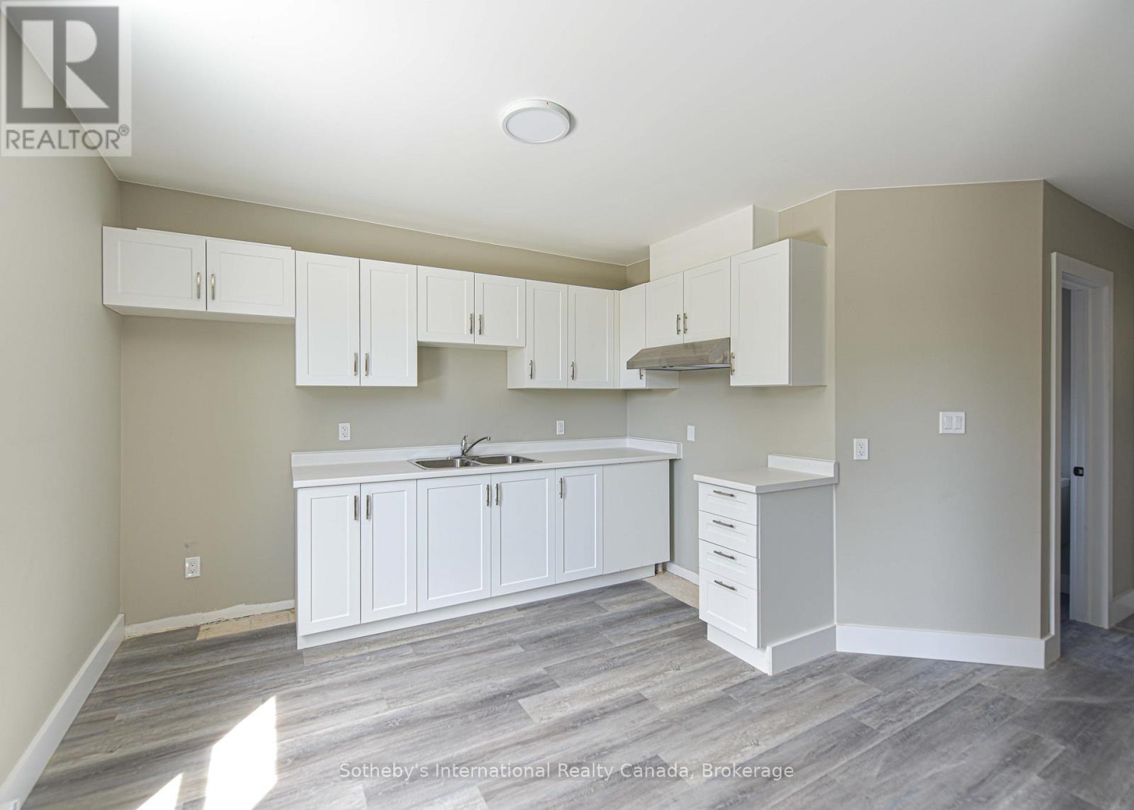 177 Parkview Avenue, Orillia, Ontario  L3V 4M4 - Photo 18 - S12145820