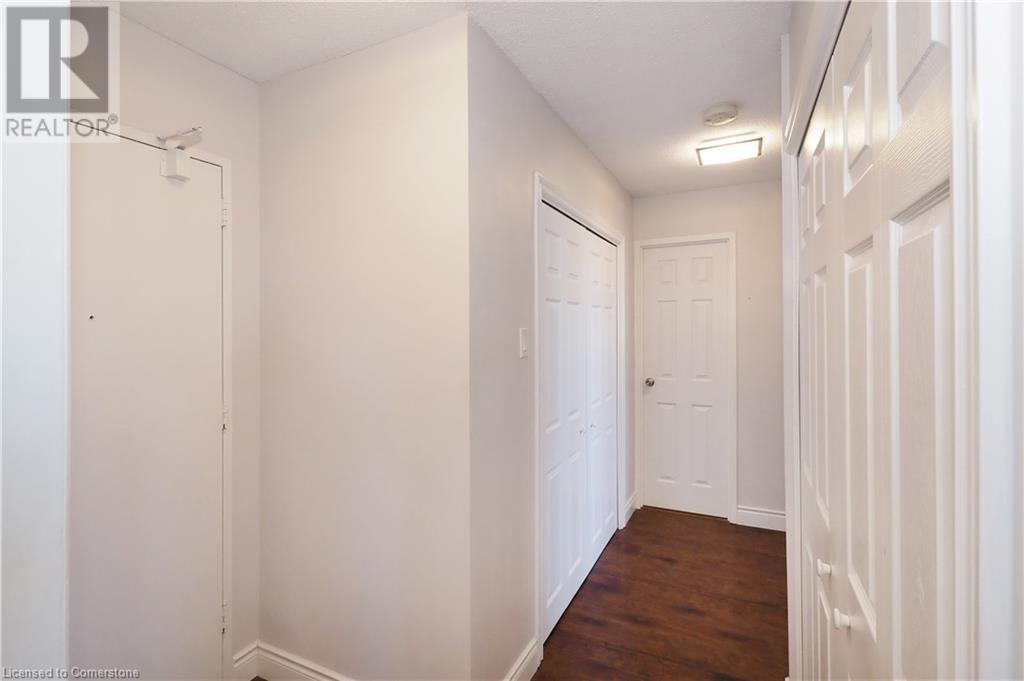 1100 Courtland Avenue E Unit# 809, Kitchener, Ontario  N2C 2H9 - Photo 4 - 40725123
