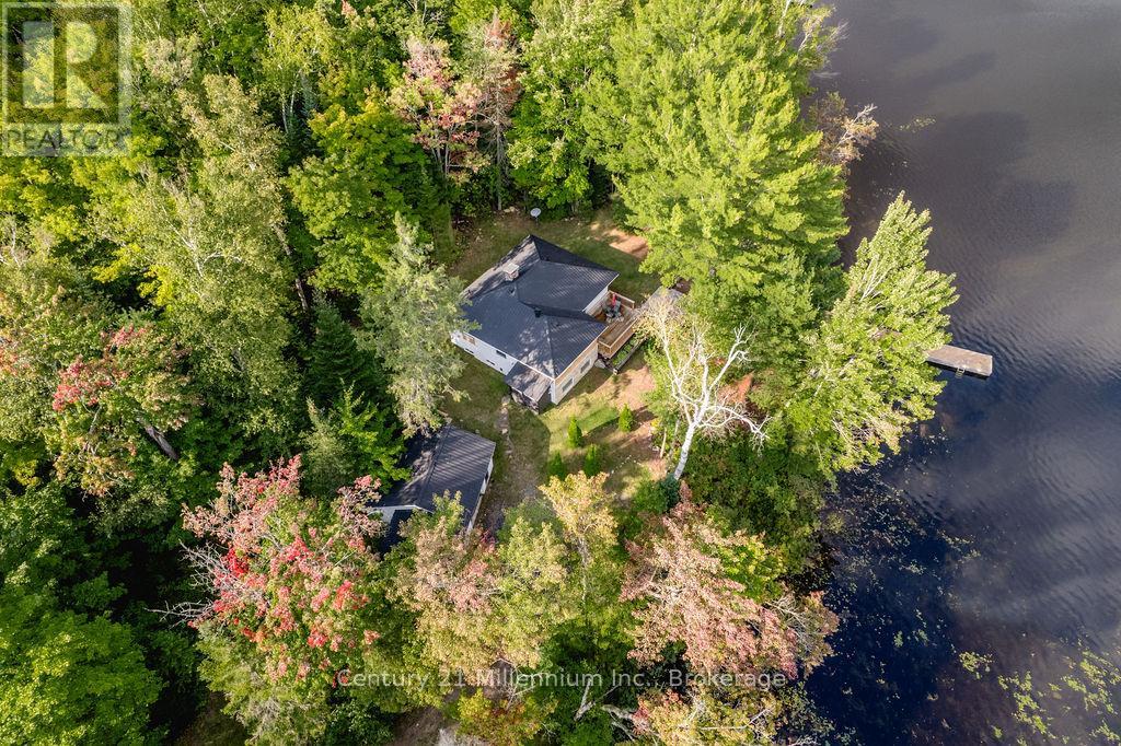 1046 Pine Lake Shores Private, Bracebridge, Ontario  P0B 1A0 - Photo 4 - X12147743