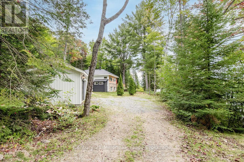1046 Pine Lake Shores Private, Bracebridge, Ontario  P0B 1A0 - Photo 46 - X12147743