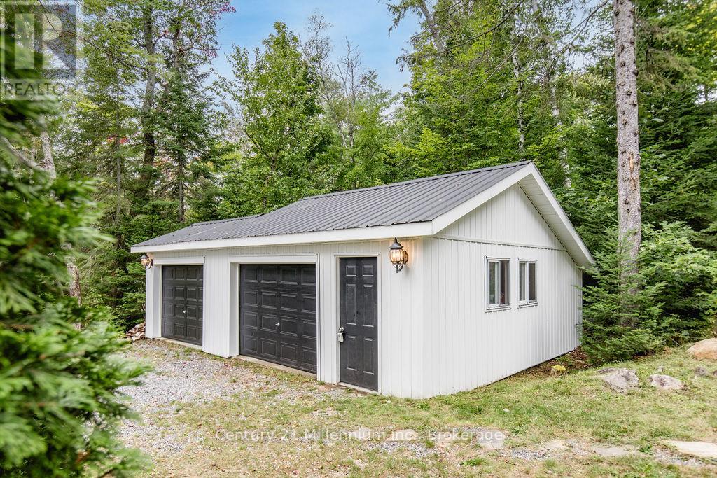 1046 Pine Lake Shores Private, Bracebridge, Ontario  P0B 1A0 - Photo 49 - X12147743