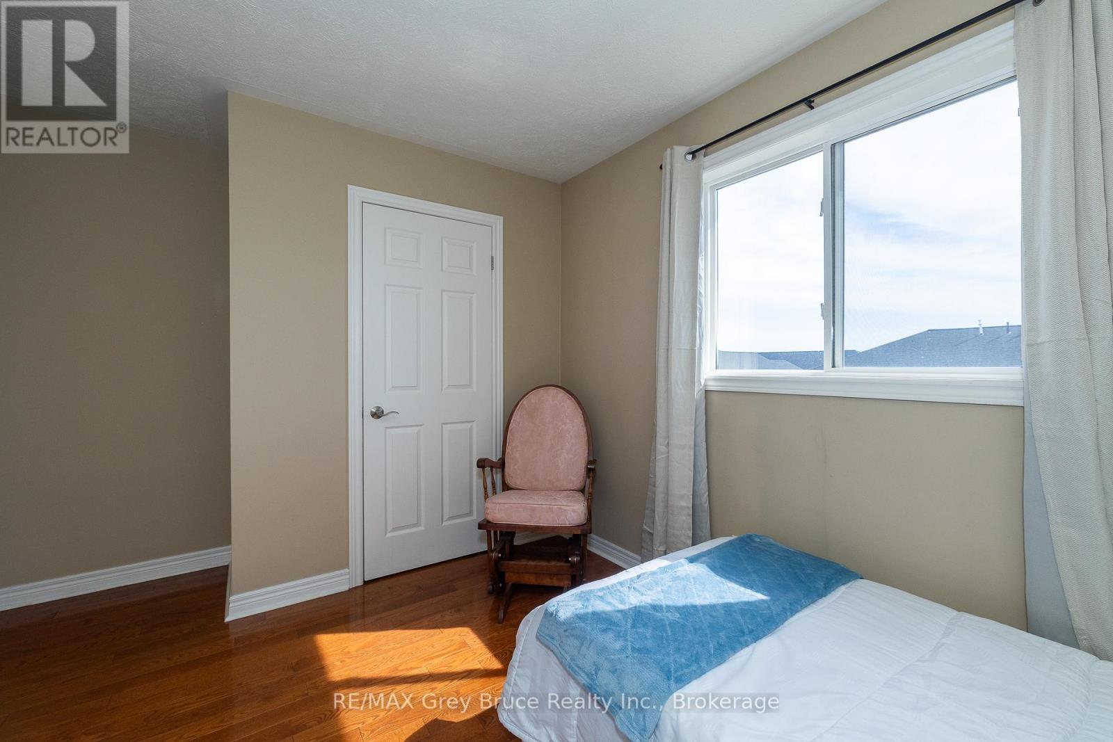 1487 14th Avenue E, Owen Sound, Ontario  N4K 0A1 - Photo 18 - X12148577