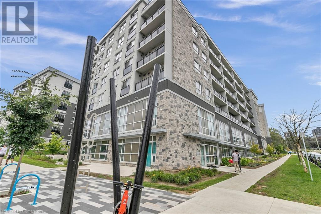 275 Larch Street Unit# B02 In Building G, Waterloo, Ontario  N2L 3R2 - Photo 2 - 40728829