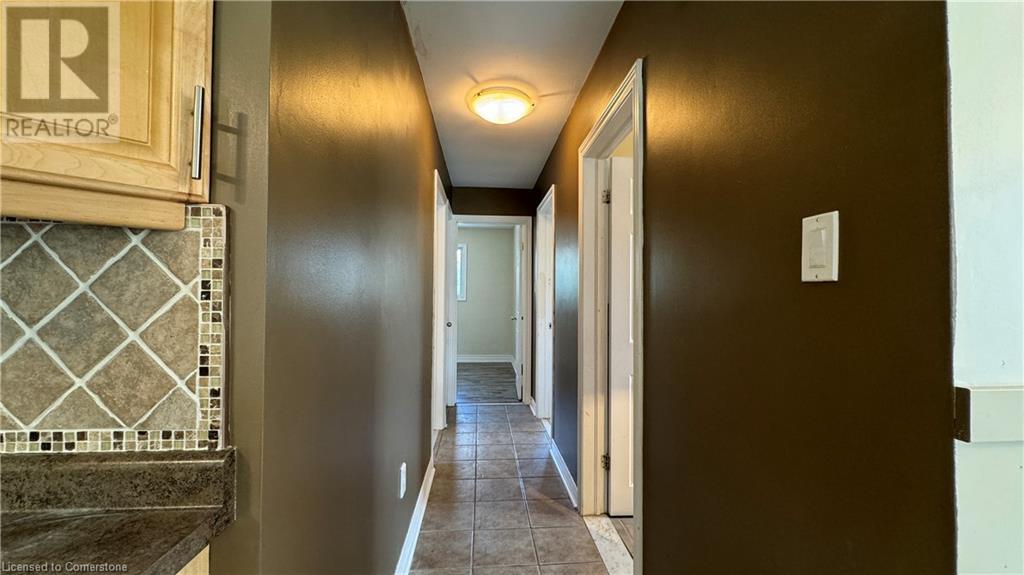406 Erb Street W Unit# 1, Waterloo, Ontario  N2L 1W8 - Photo 11 - 40728699