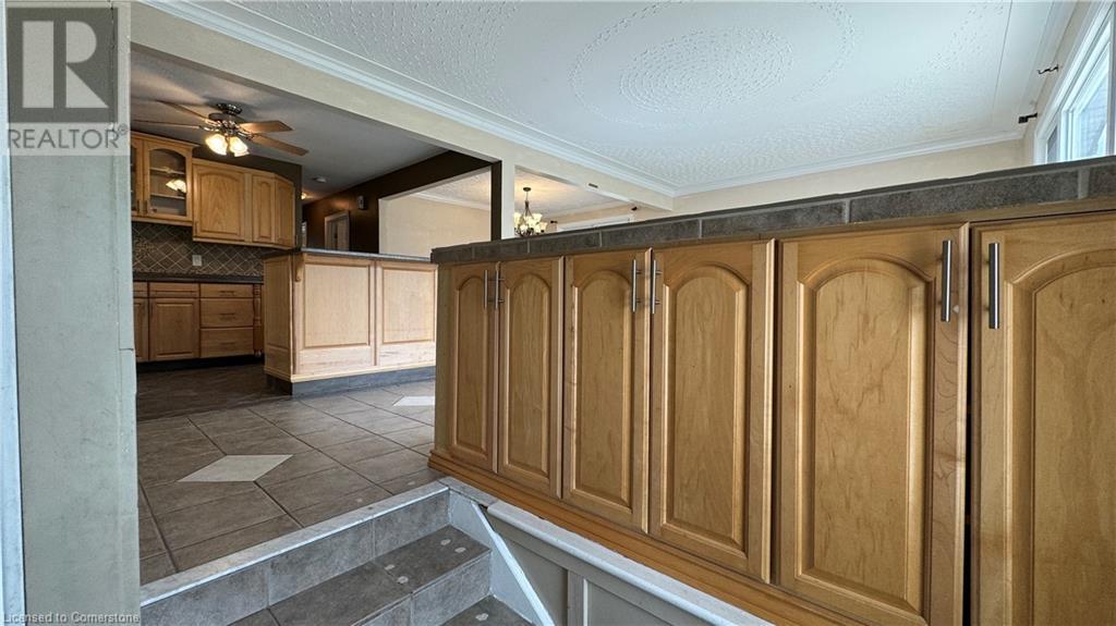 406 Erb Street W Unit# 1, Waterloo, Ontario  N2L 1W8 - Photo 2 - 40728699