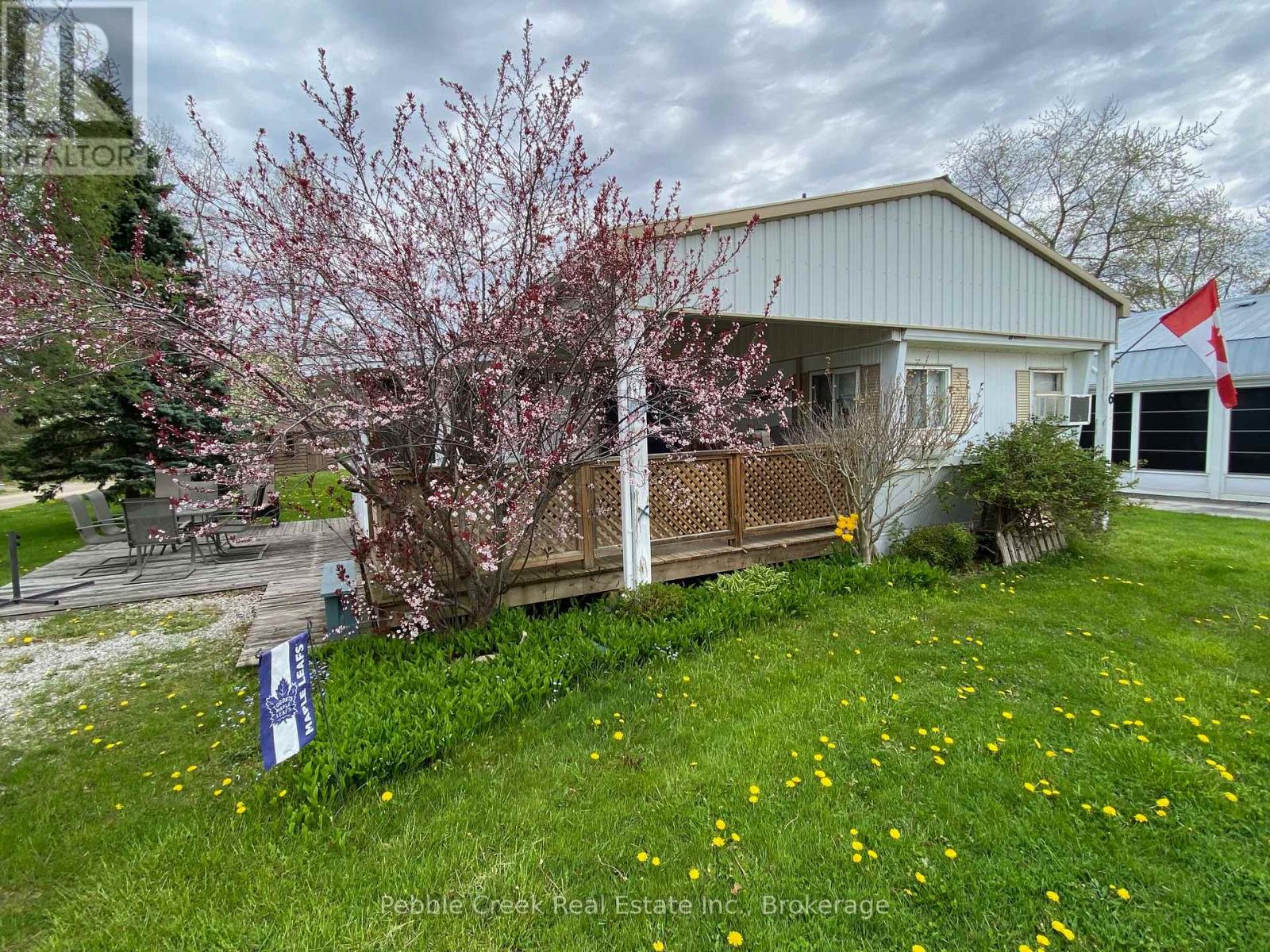 6 Turnbull's Grove Road S, Bluewater, Ontario  N0M 1N0 - Photo 2 - X12148878