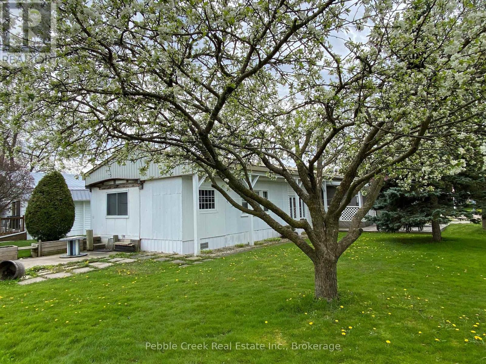 6 Turnbull's Grove Road S, Bluewater, Ontario  N0M 1N0 - Photo 21 - X12148878