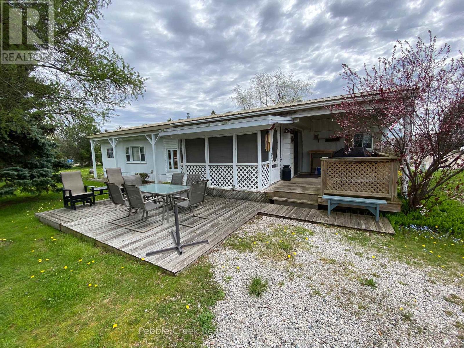 6 Turnbull's Grove Road S, Bluewater, Ontario  N0M 1N0 - Photo 3 - X12148878